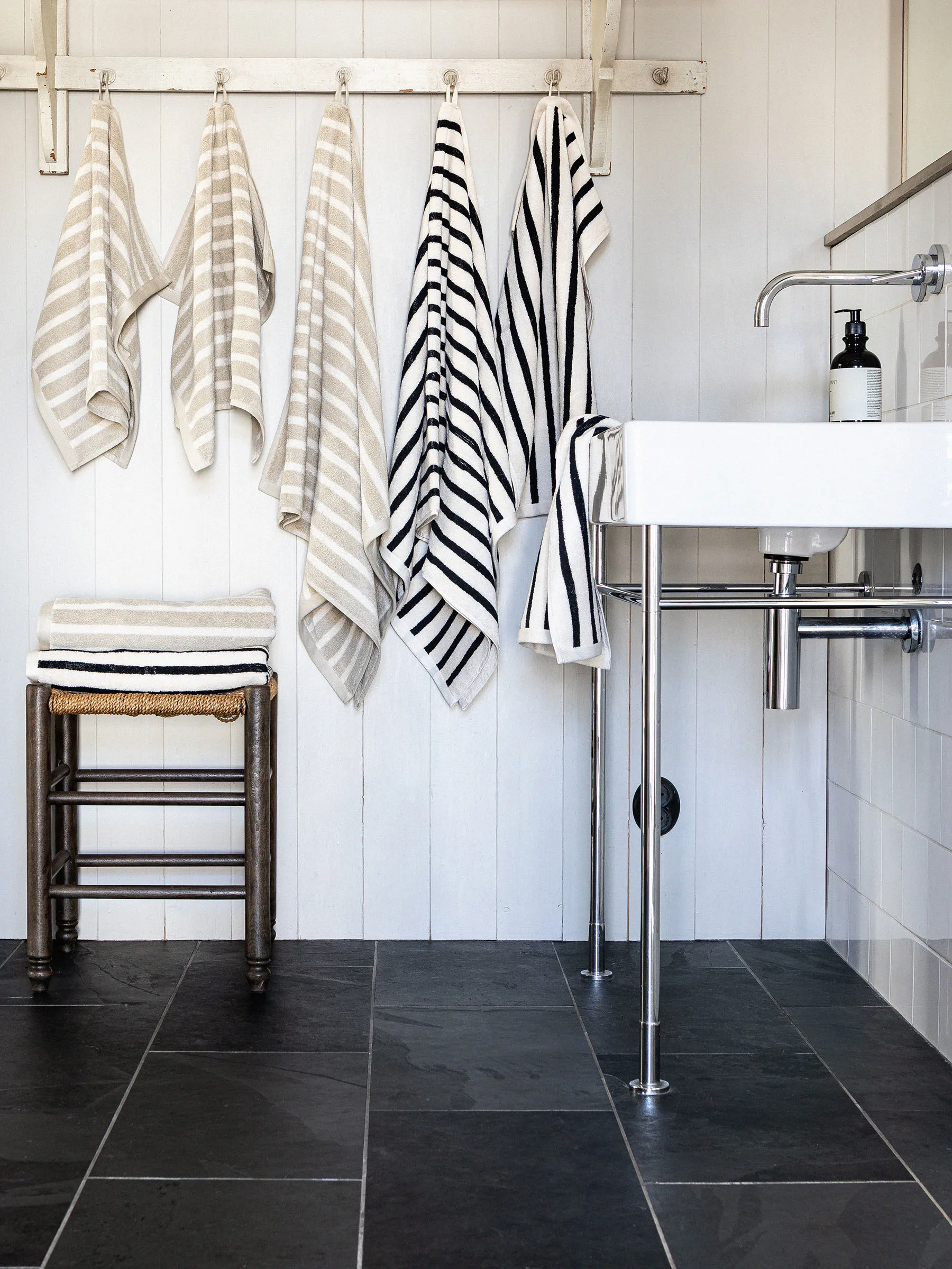 Bonnie バスタオル 70x140 cm, Black Tell Me More | テルミーモア