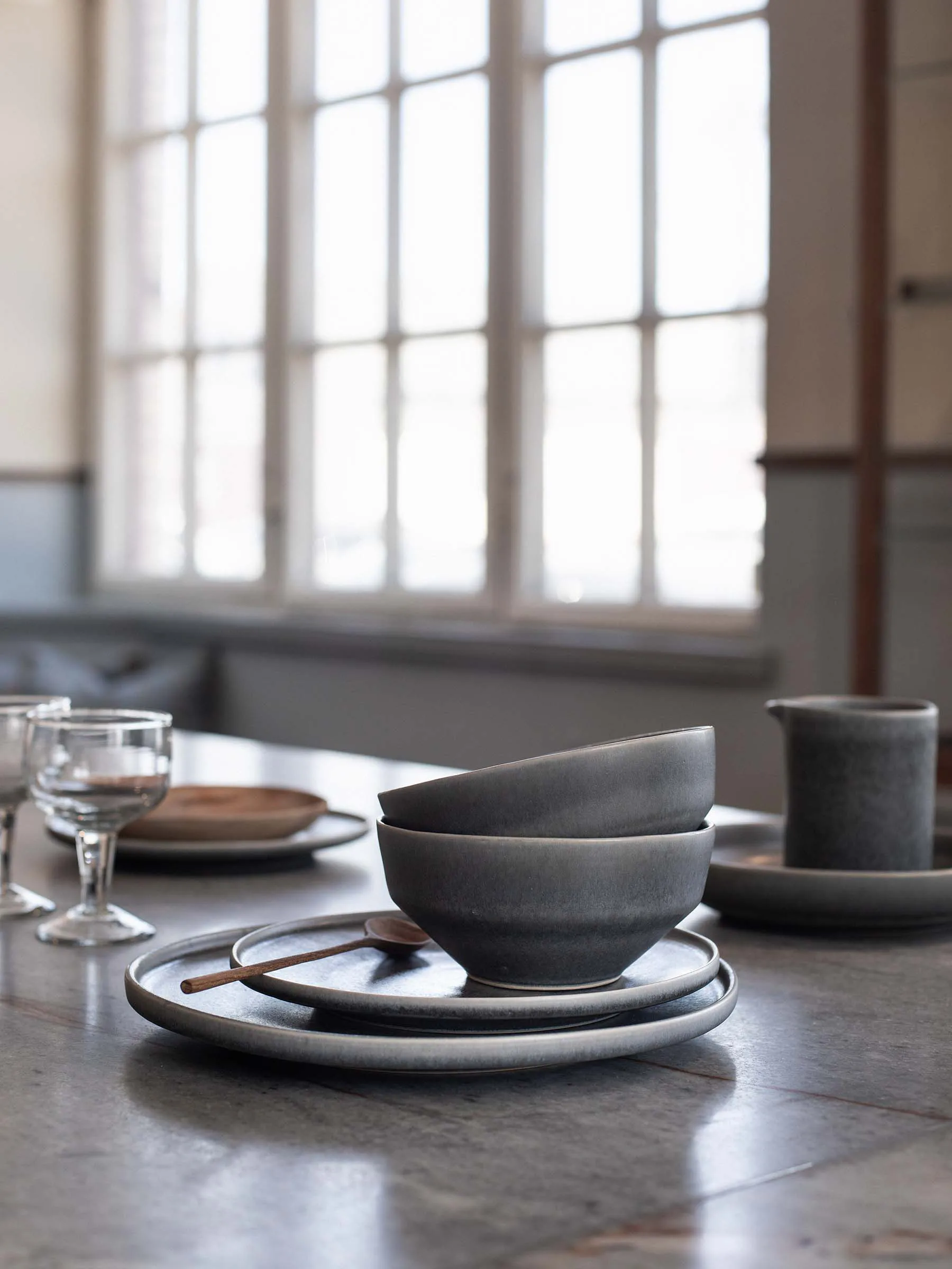 Centro ディナープレート Ø28 cm, Soft grey Tell Me More | テルミーモア