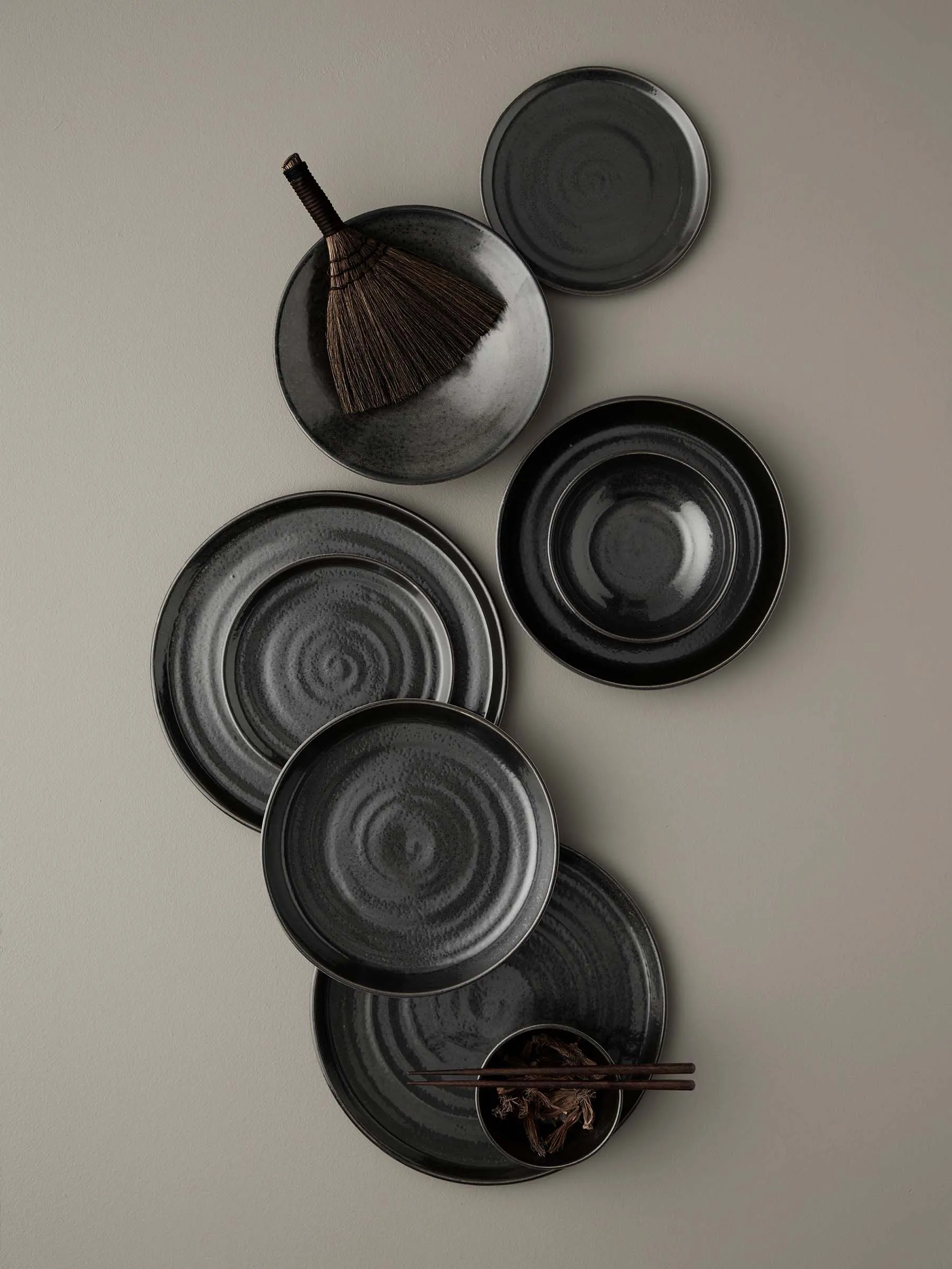 Fenix プレート Ø19 cm, Brown-black Tell Me More | テルミーモア