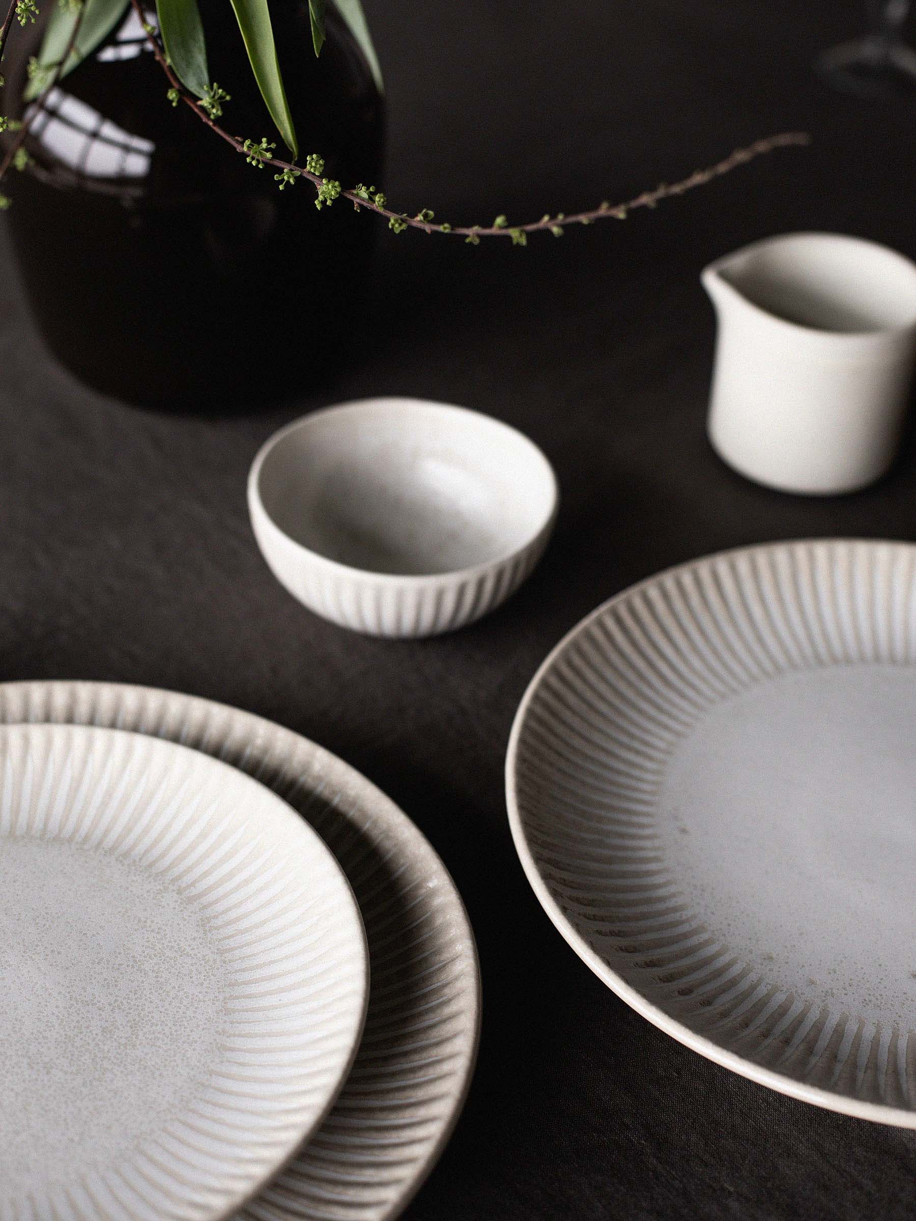 Granada プレート Ø22 cm, Cream white-beige Tell Me More | テルミーモア