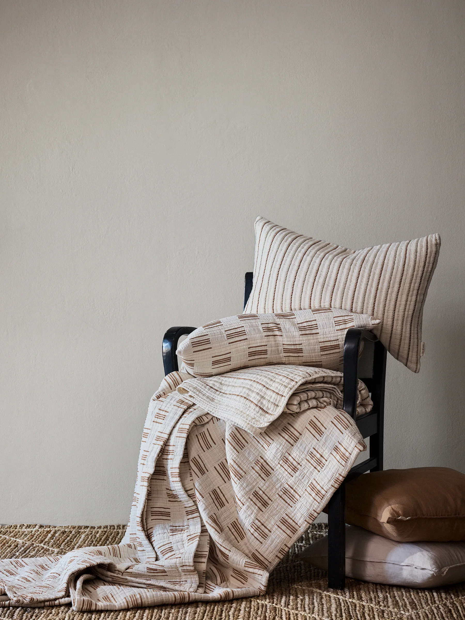 Julien クッションカバー 40x60 cm, Off-white-rust red Tell Me More | テルミーモア