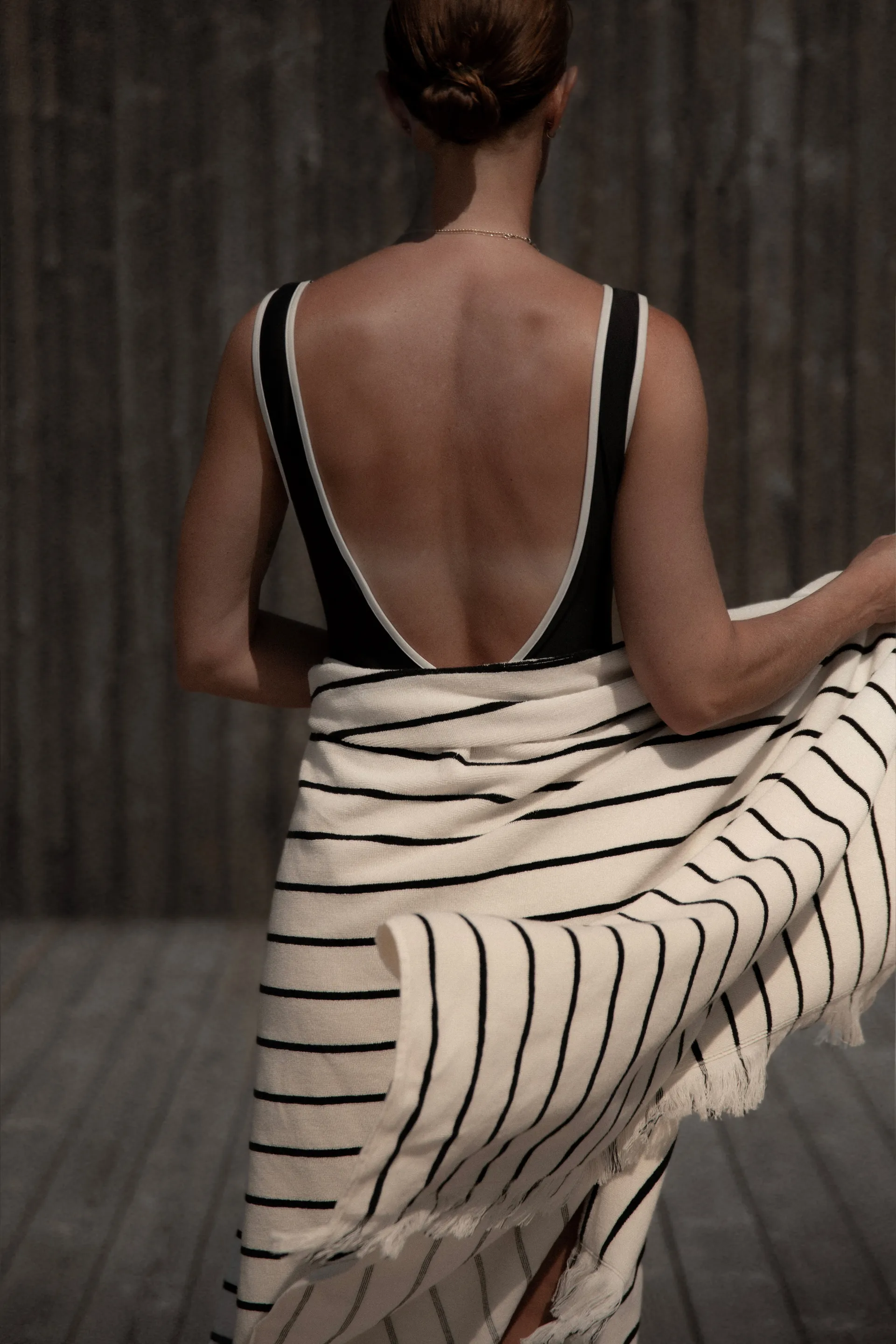 Juno バスタオル 100x180 cm, Black Tell Me More | テルミーモア