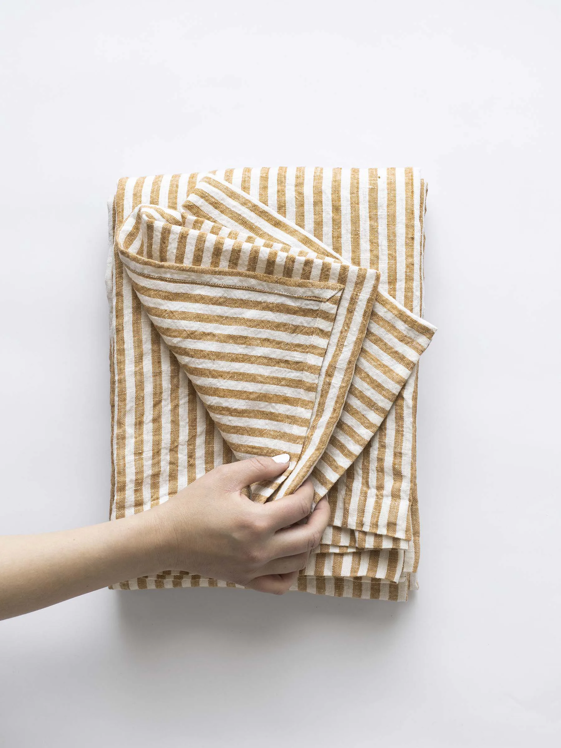 Leon テーブルクロス 145x270 cm, Spice Tell Me More | テルミーモア