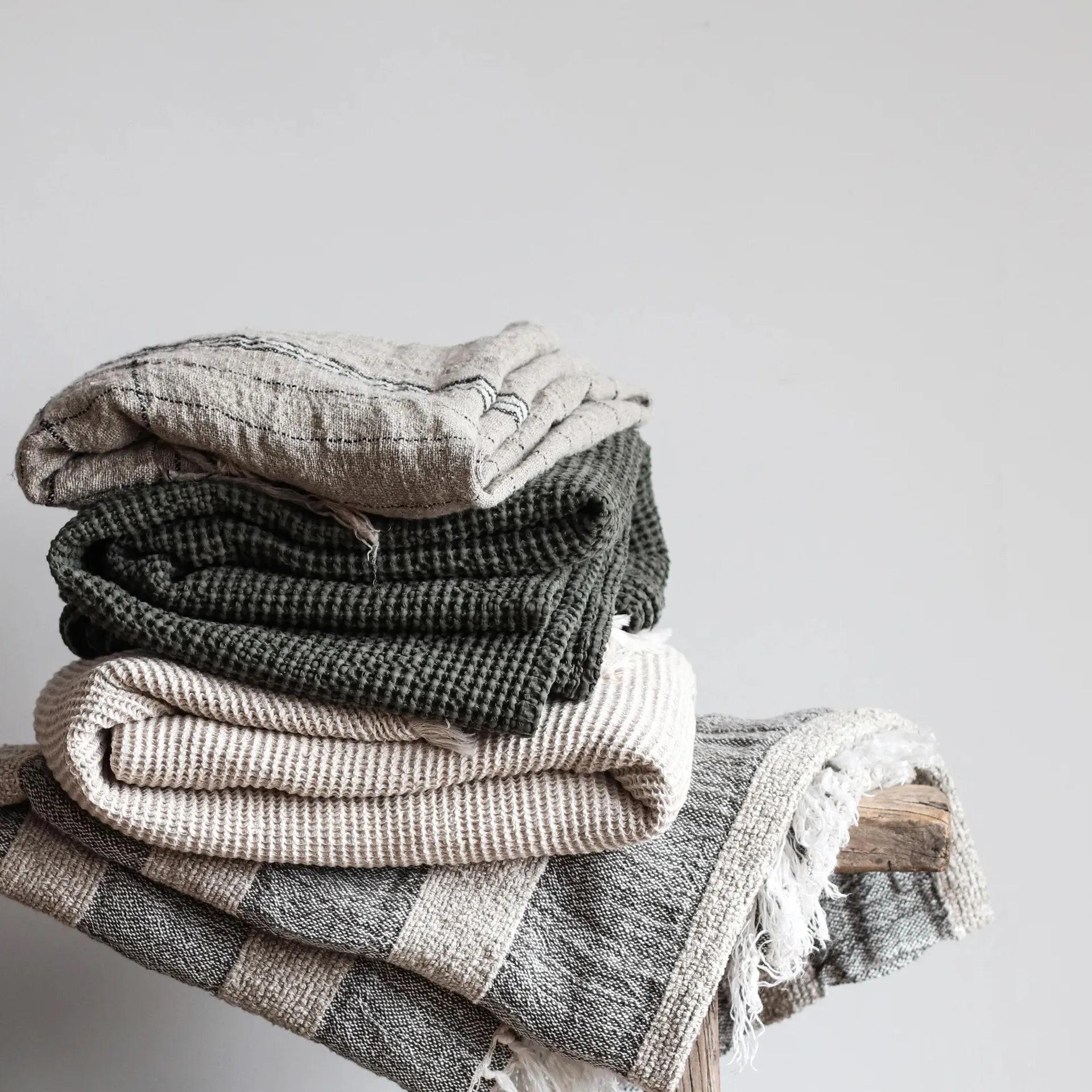 Miro スロー 260x260 cm, Forest Tell Me More | テルミーモア