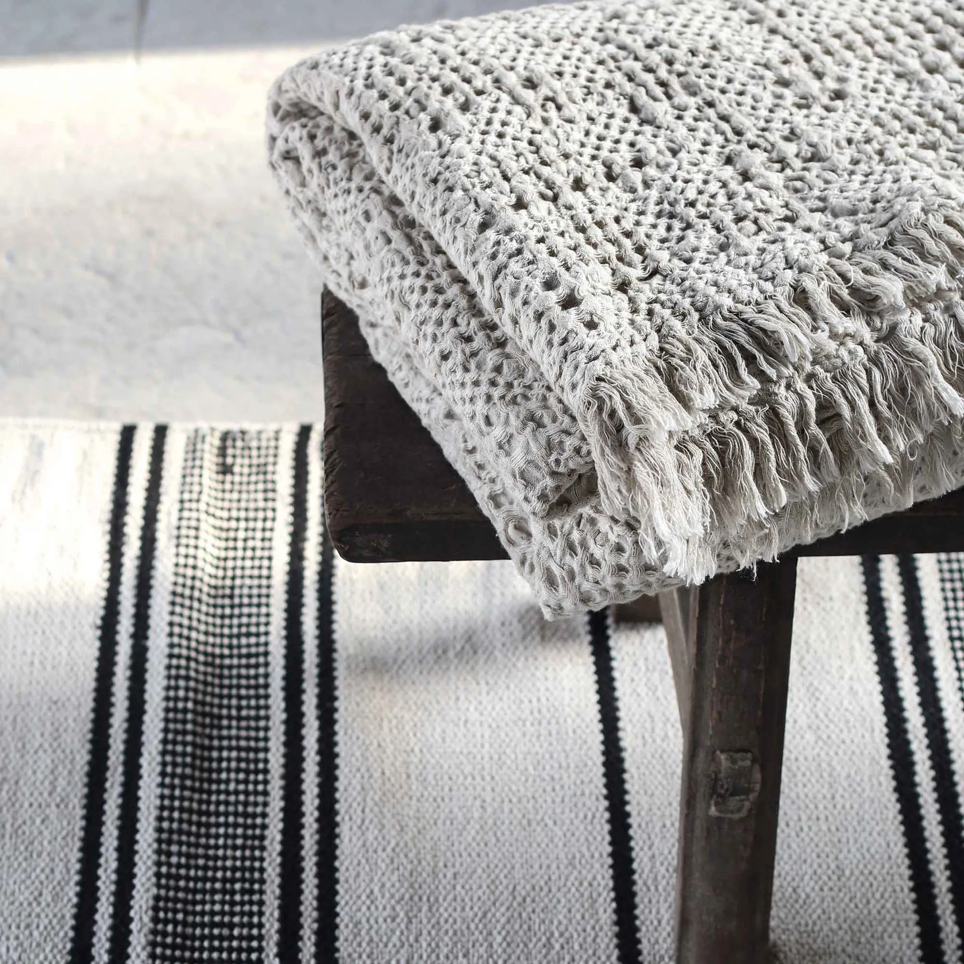 Monti スロー 140x200 cm, Sand beige Tell Me More | テルミーモア