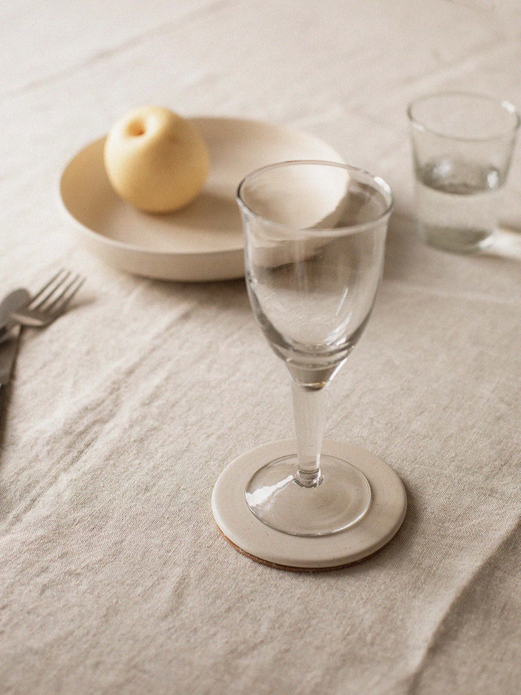 Palermo ガラスコースター Ø11 cm, Off-white Tell Me More | テルミーモア