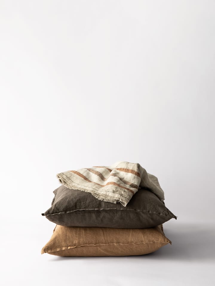 Washed リネン クッションカバー 50x50 cm, Hazelnut Tell Me More | テルミーモア