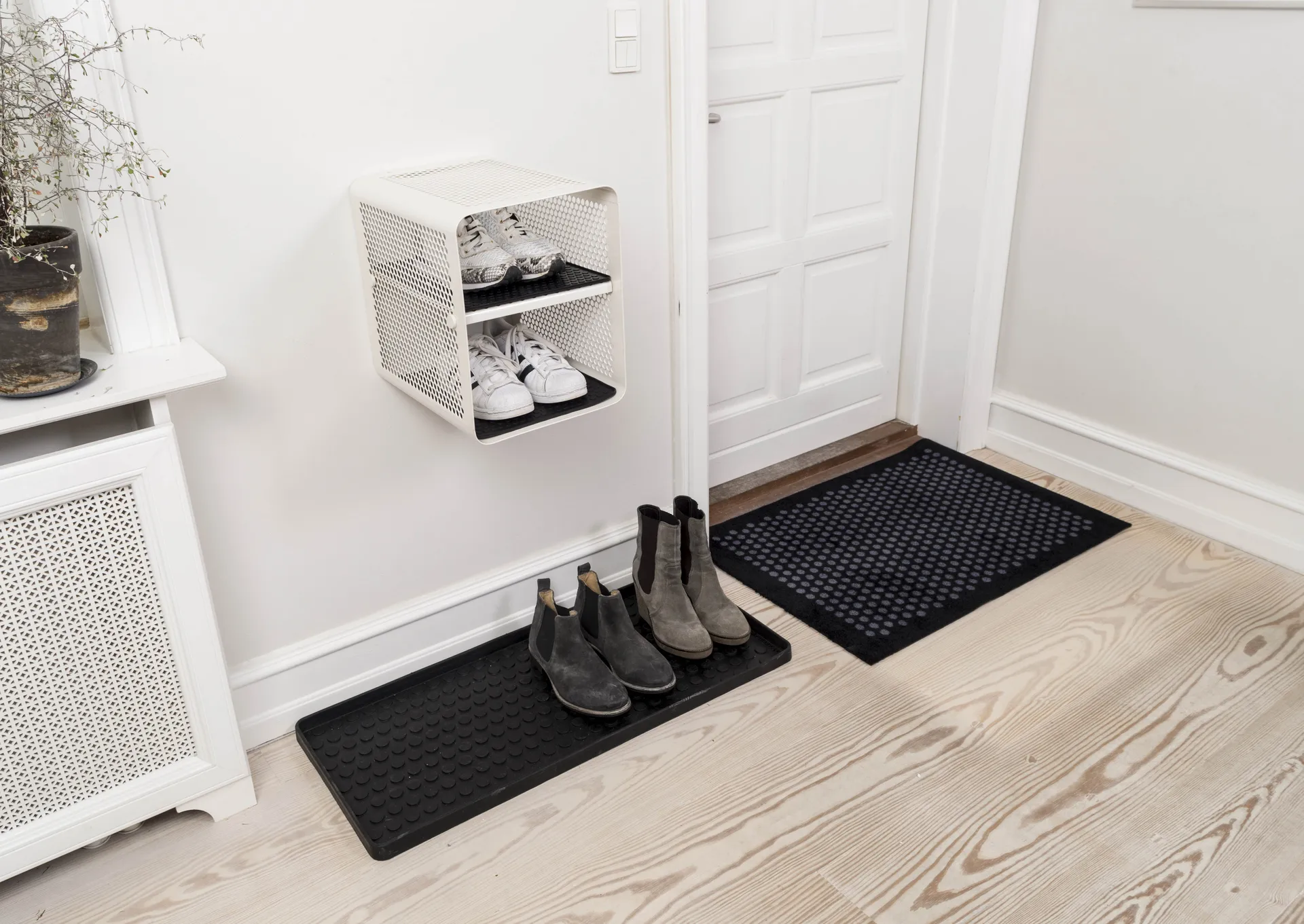 Dot ドアマット, Black. 60x90 cm tica copenhagen