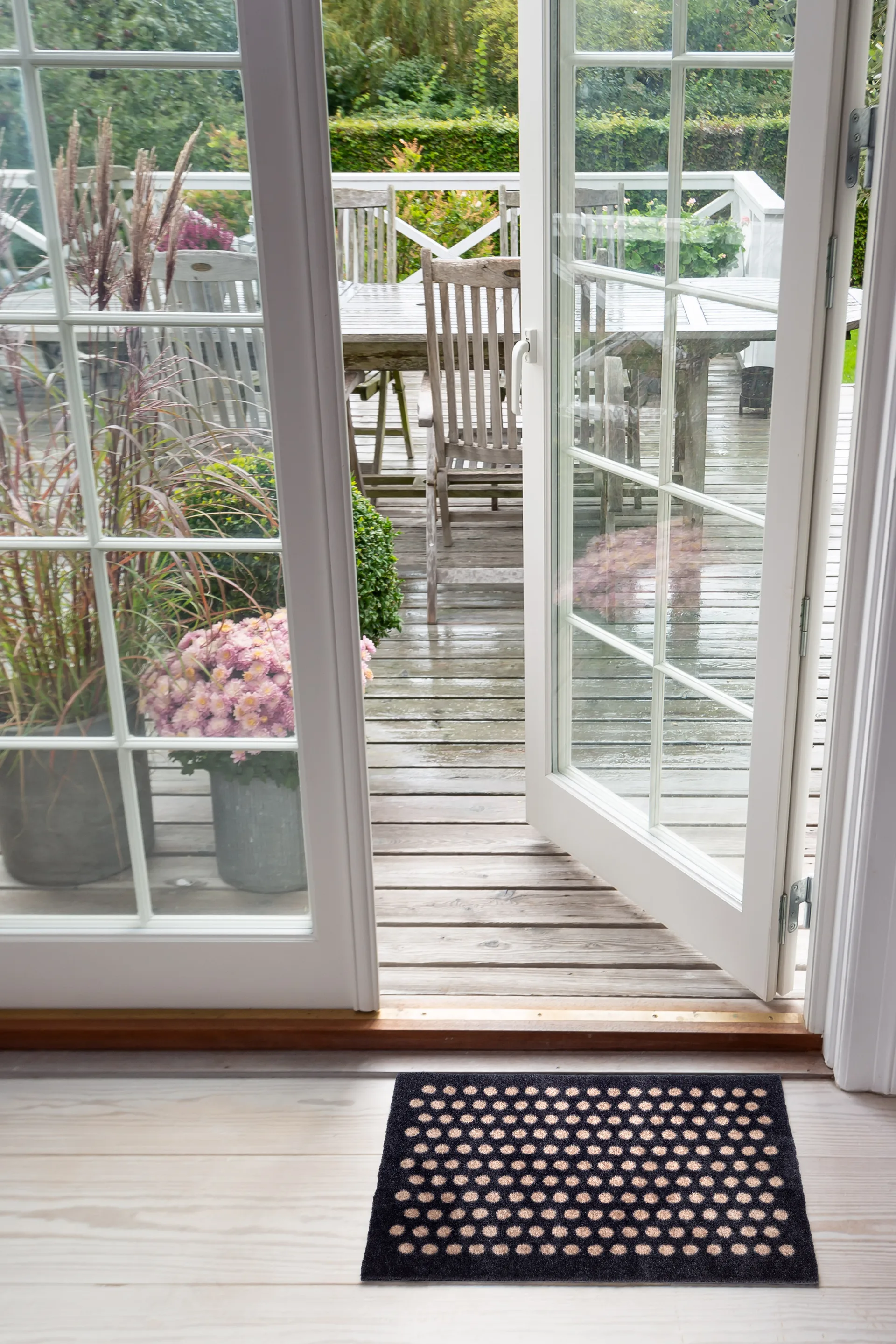 Dot ドアマット, Black-sand. 40x60 cm tica copenhagen