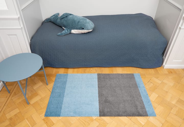 Stripes by tica. horizontal. ホールウェイラグ, Blue-steel grey. 67x120 cm tica copenhagen