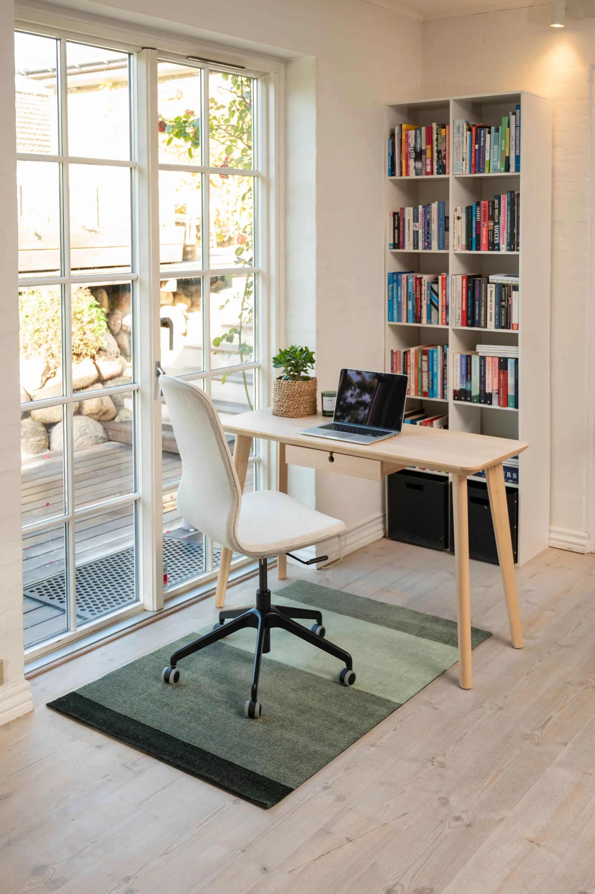 Stripes ホリゾンタルホールウェイラグ, Green. 90x130 cm tica copenhagen