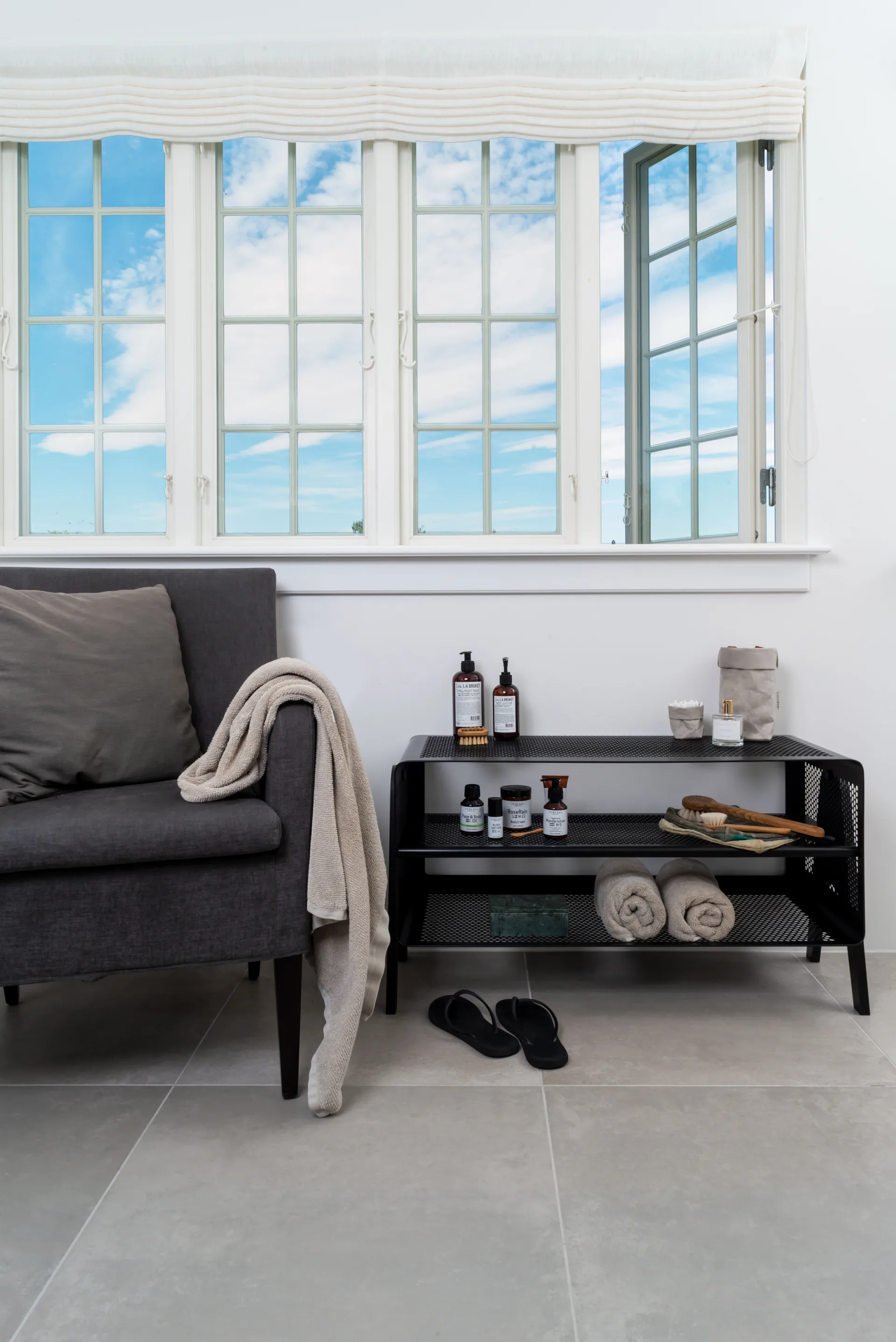 Tica シェルフ large, Black tica copenhagen