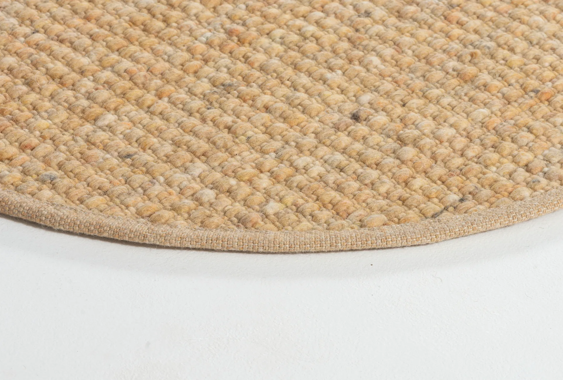 Greenland Swift ラウンドラグ, Gold no. 261, Ø200 cm Tisca