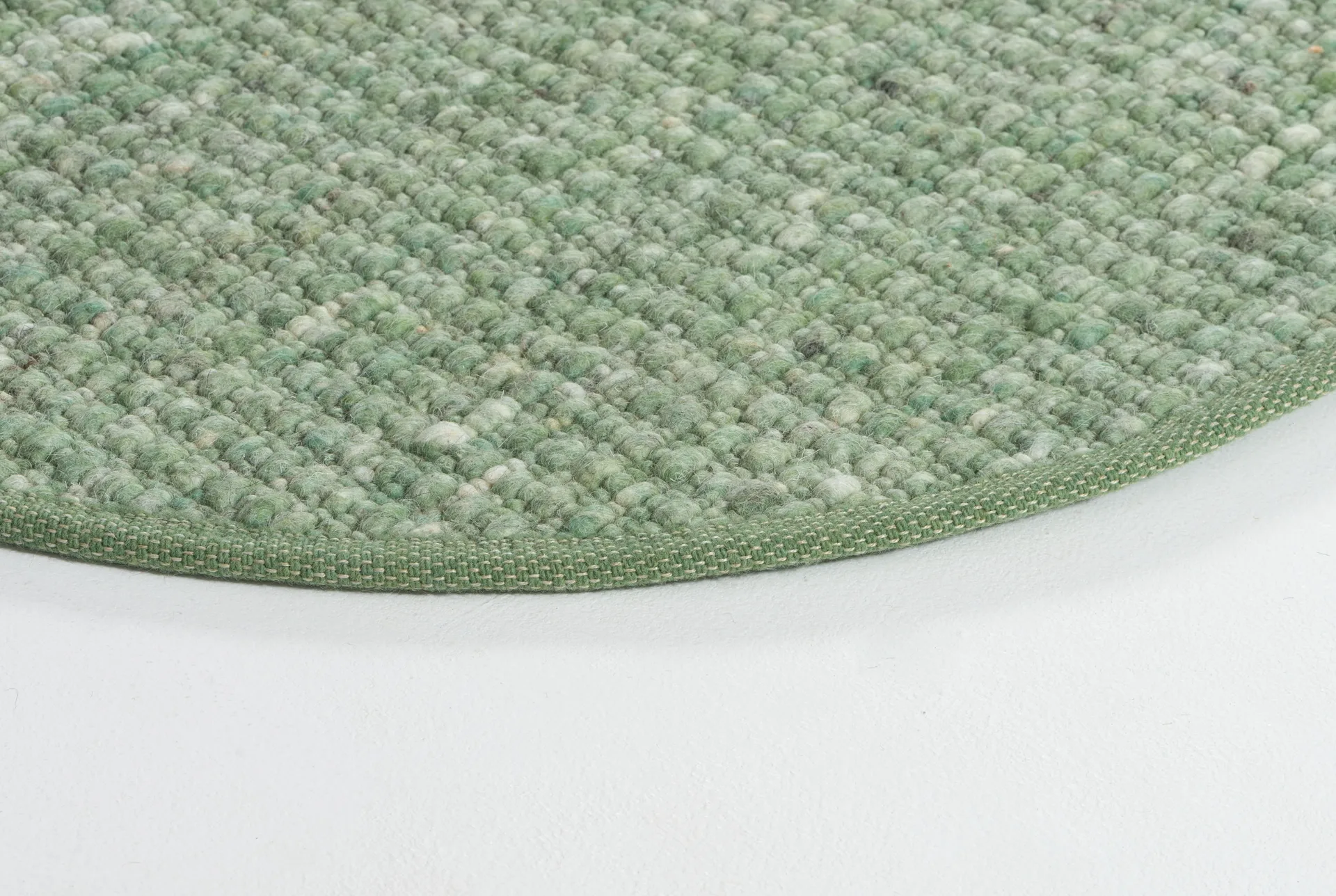 Greenland Swift ラウンドラグ, Jade no. 240, Ø200 cm Tisca