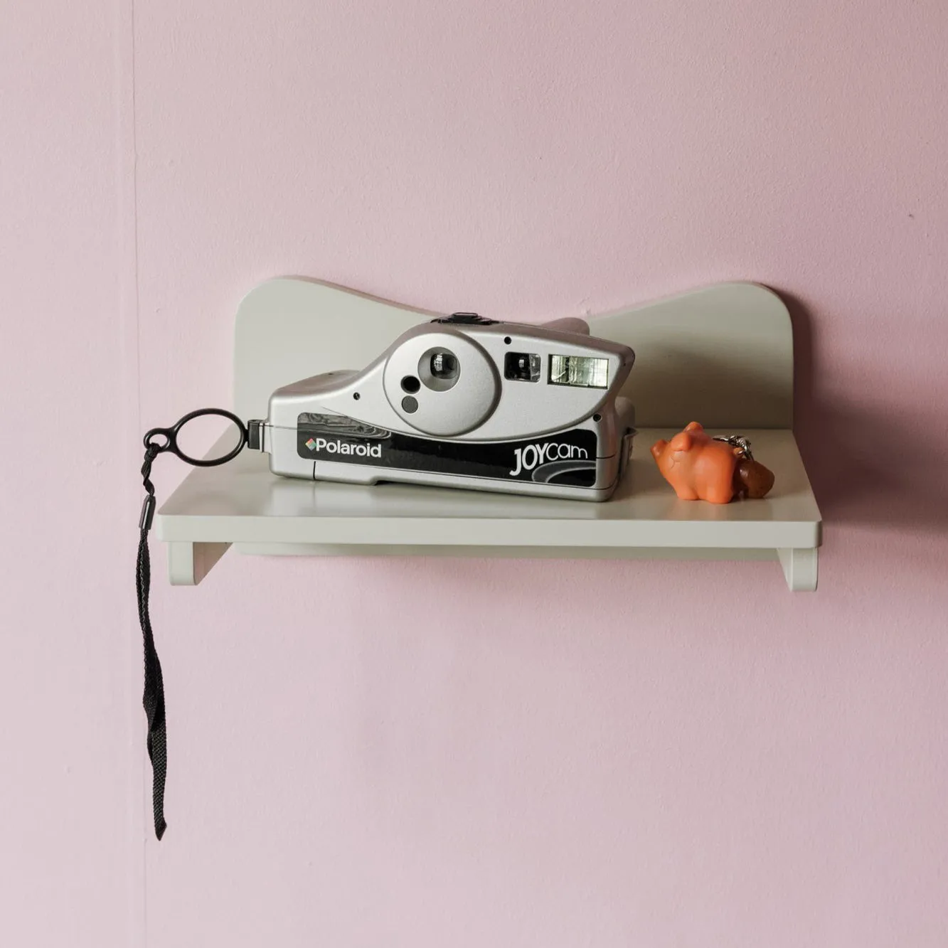 Patsy ウォールシェルフ 15x30 cm, Off-white TÔNN furniture