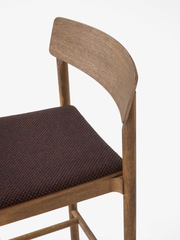 Betty TK14 カウンターチェア 65 cm - Sisu 0785-smoked oiled oak - &Tradition | アンドトラディション
