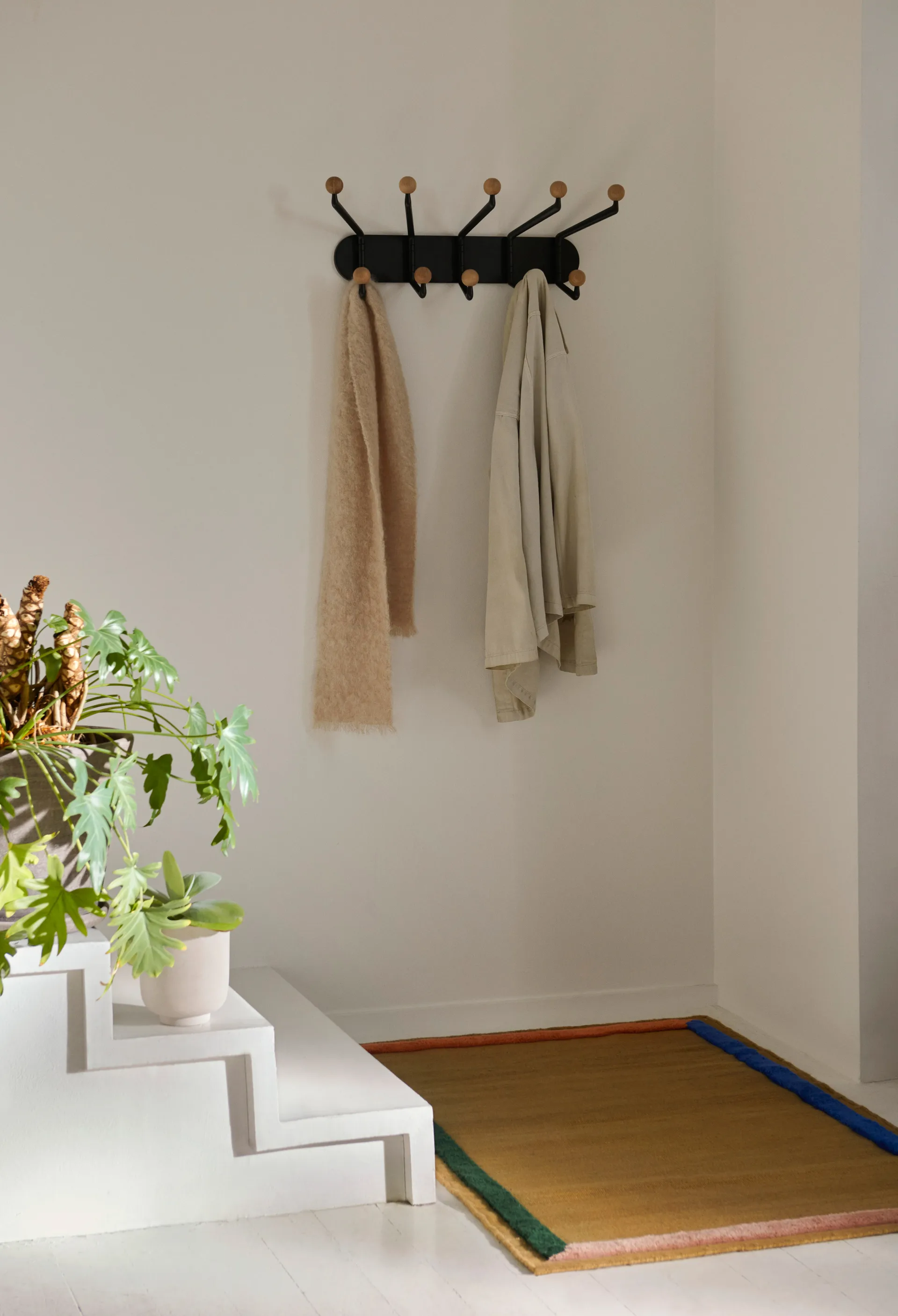 Capture SC76 フック 10-arms, Graphite-Oak &Tradition | アンドトラディション