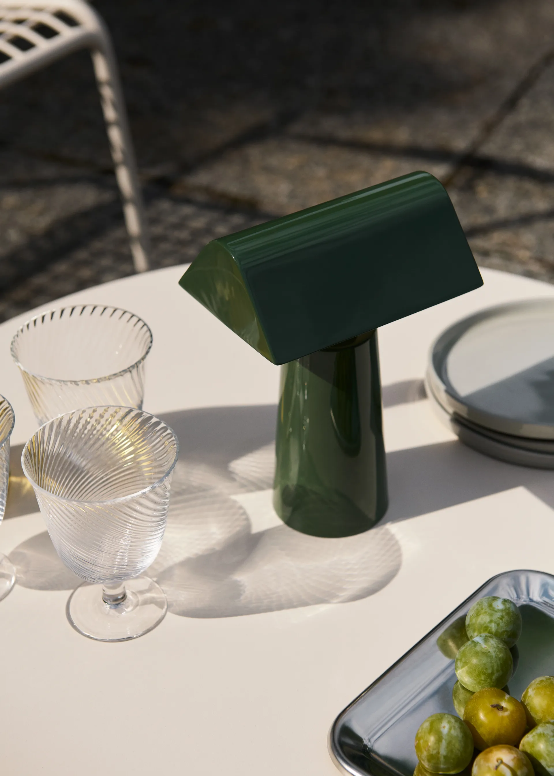 Caret MF1 ポータブルテーブルランプ, Forest &Tradition | アンドトラディション