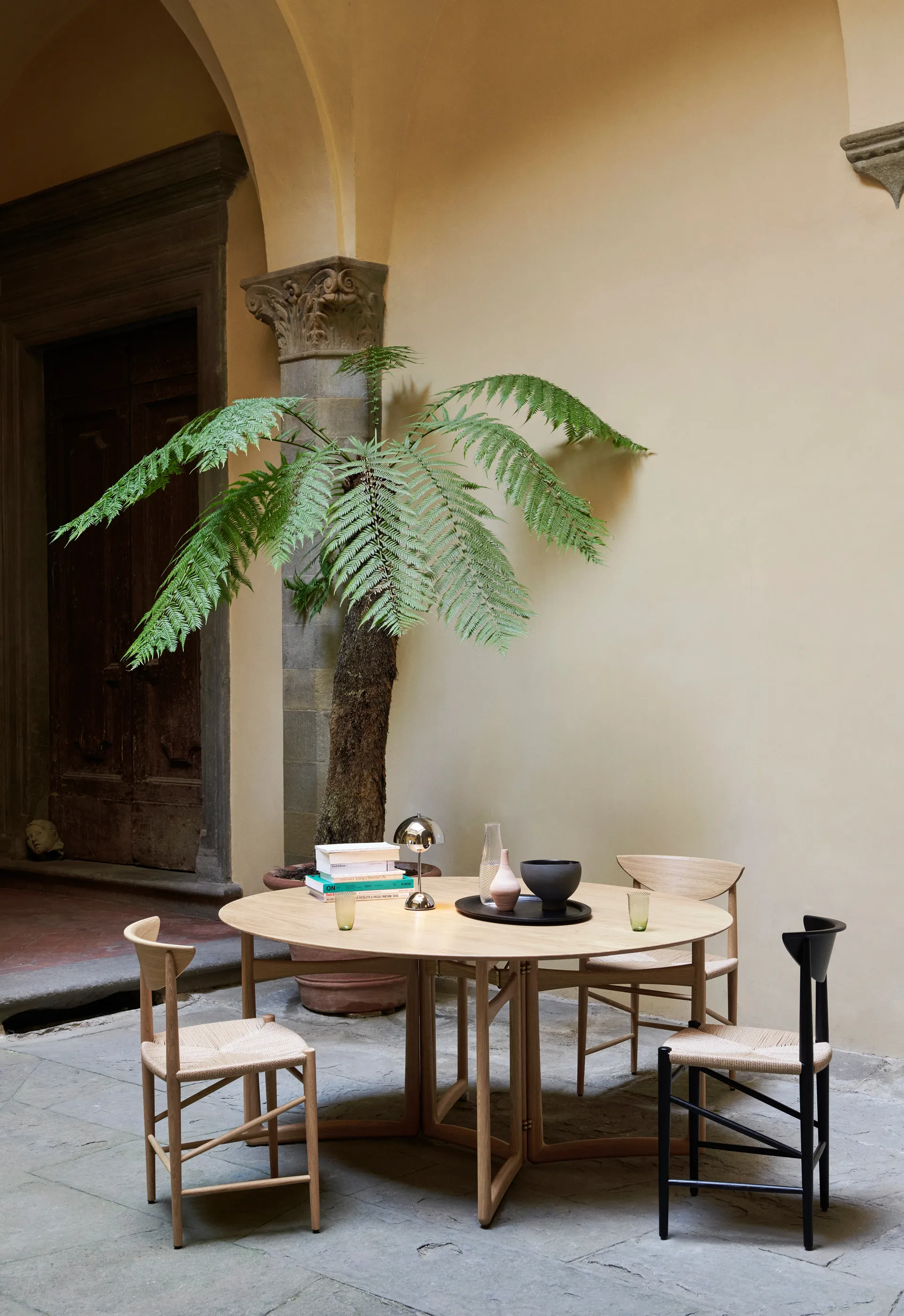 Collect SC64 トレイ 28 cm, Black stained oak &Tradition | アンドトラディション