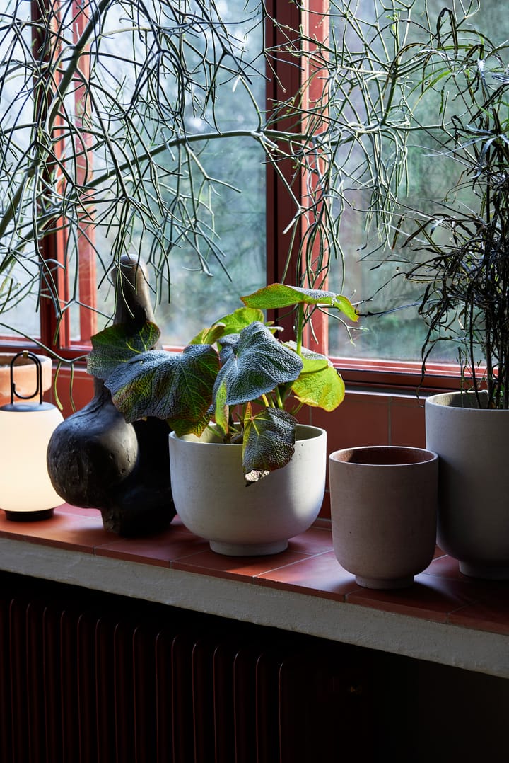 Collect SC71 植木鉢 large Ø24 cm, Milk &Tradition | アンドトラディション