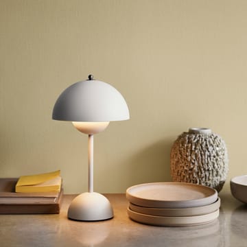 Flowerpot / フラワーポット ポータブルテーブルランプ VP9 - matte light grey - &Tradition | アンドトラディション
