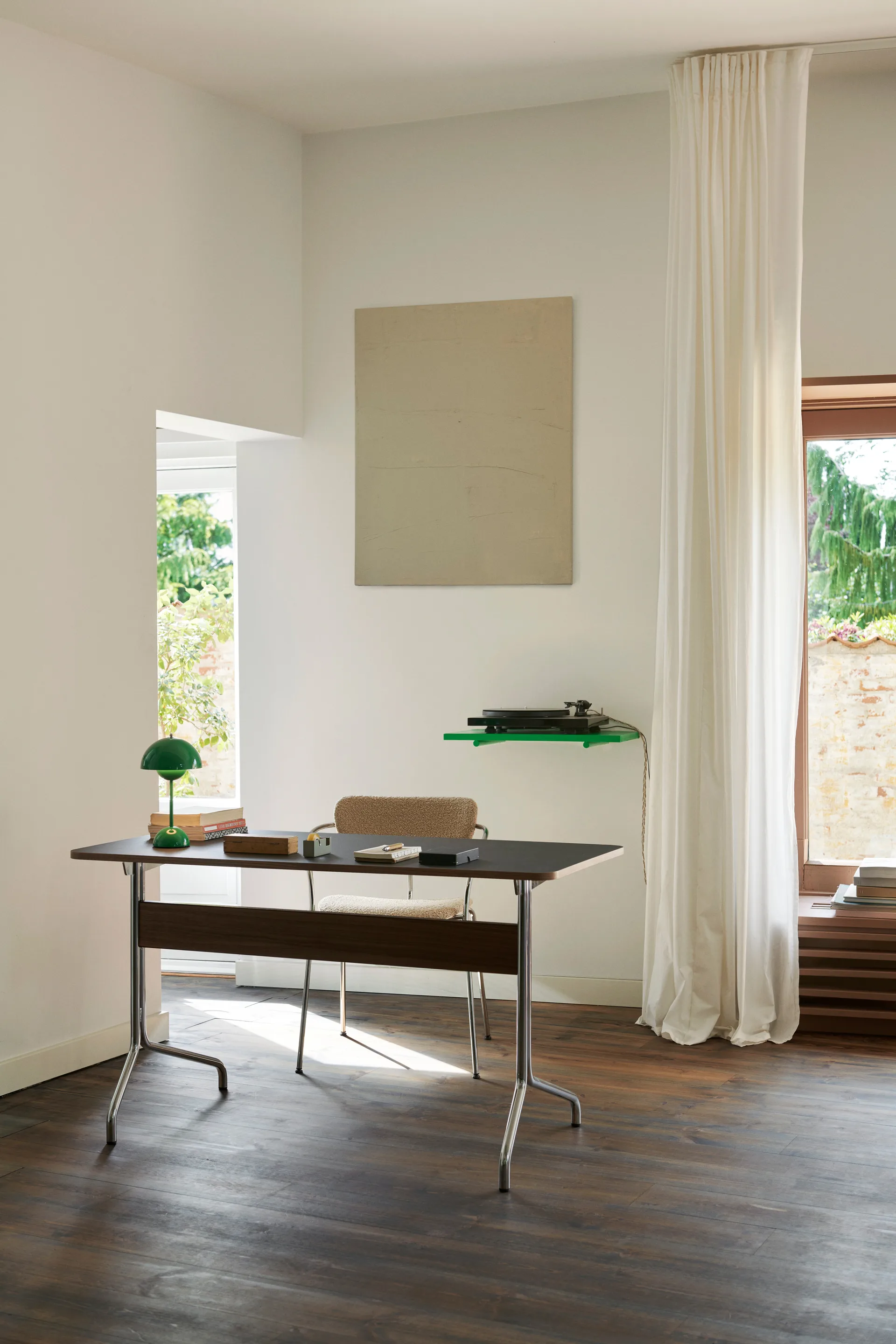 Flowerpot / フラワーポット ポータブルテーブルランプ VP9, Signal green &Tradition | アンドトラディション