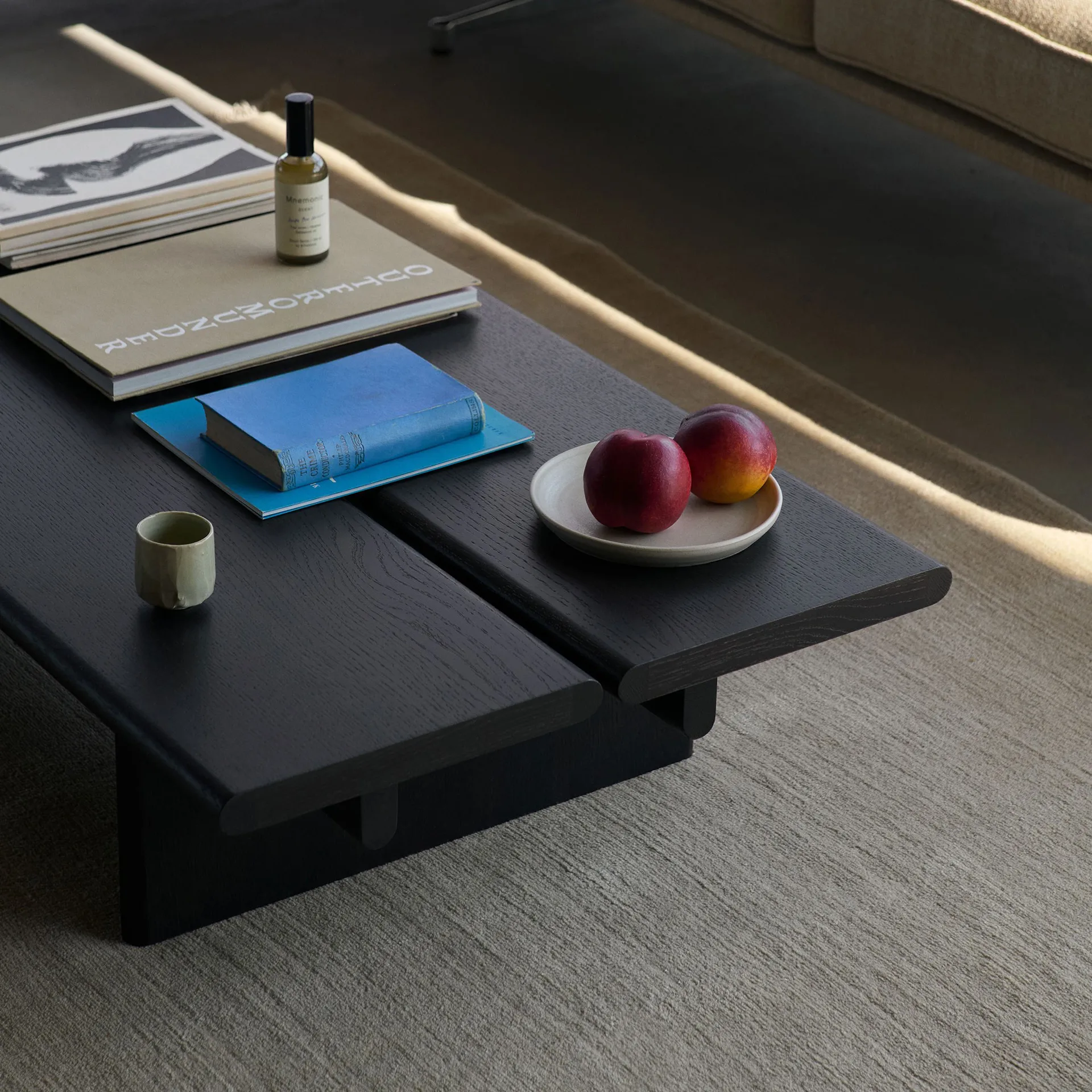 Ita OS3 コーヒーテーブル 60x110 cm, Dark stained oak &Tradition | アンドトラディション