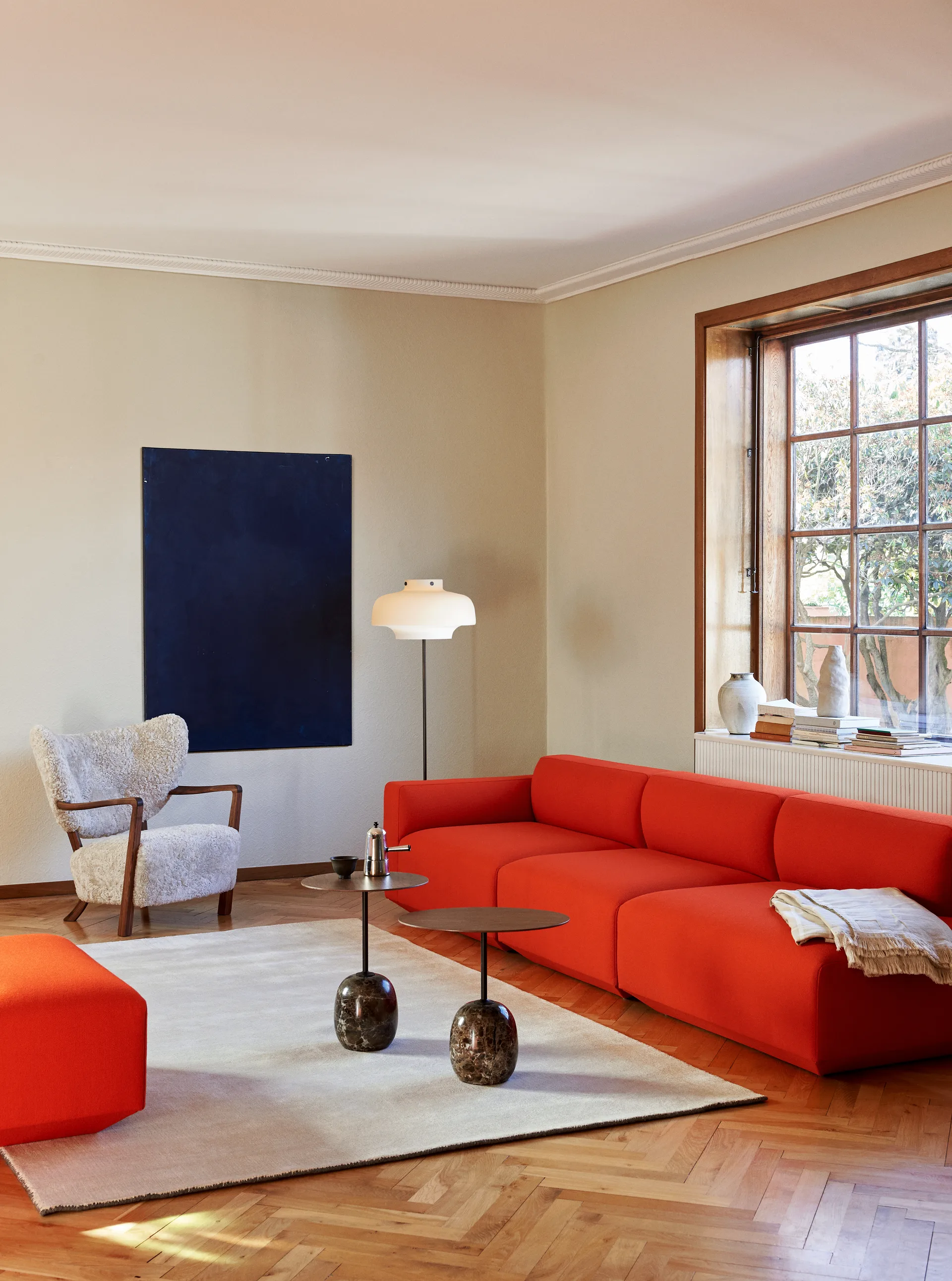 Lato サイドテーブル LN8, Lacquered walnut-Emperador marble &Tradition | アンドトラディション