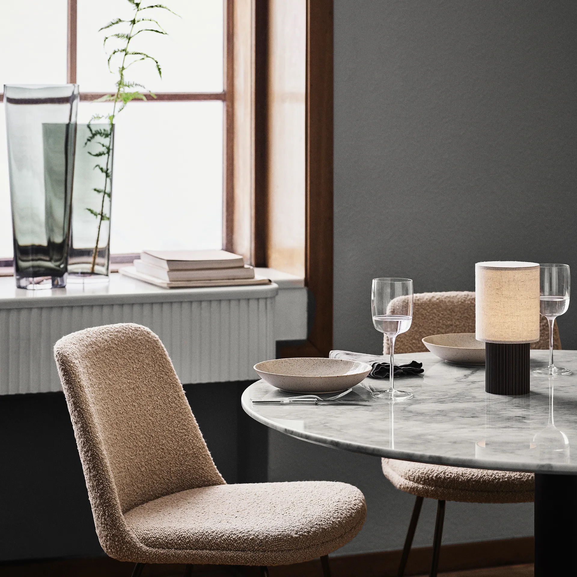 Manhattan ポータブル テーブルランプ SC52, bronzed brass &Tradition | アンドトラディション