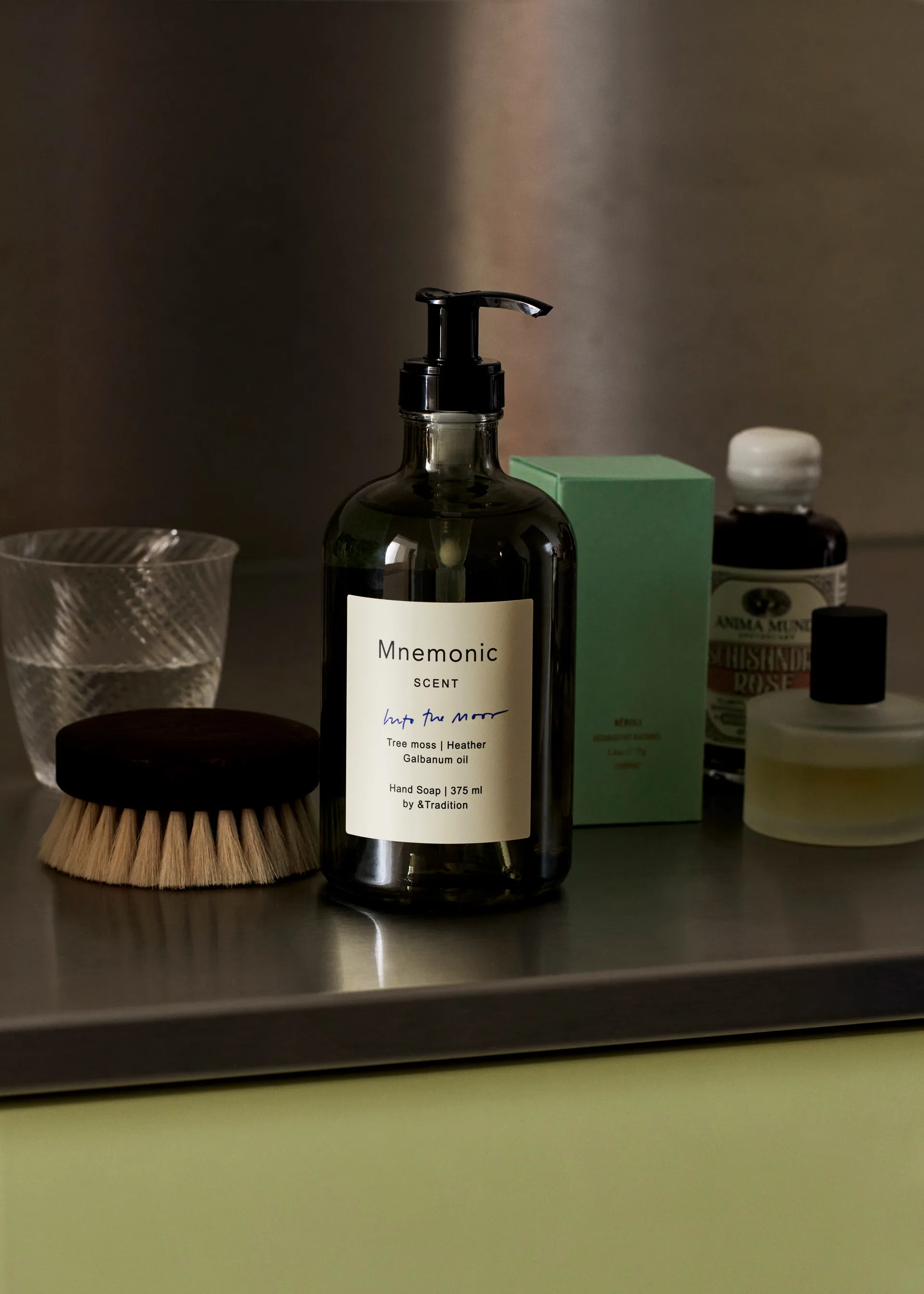 Mnemonic MNC1 ハンドソープ 375 ml, Into the moor &Tradition | アンドトラディション