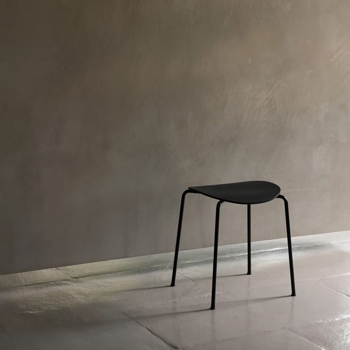 Pavilion AV36 スツール, Black-black lacquered oak &Tradition | アンドトラディション