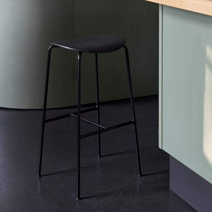 Pavilion AV37 カウンタースツール 68 cm, Black-black lacquered oak &Tradition | アンドトラディション