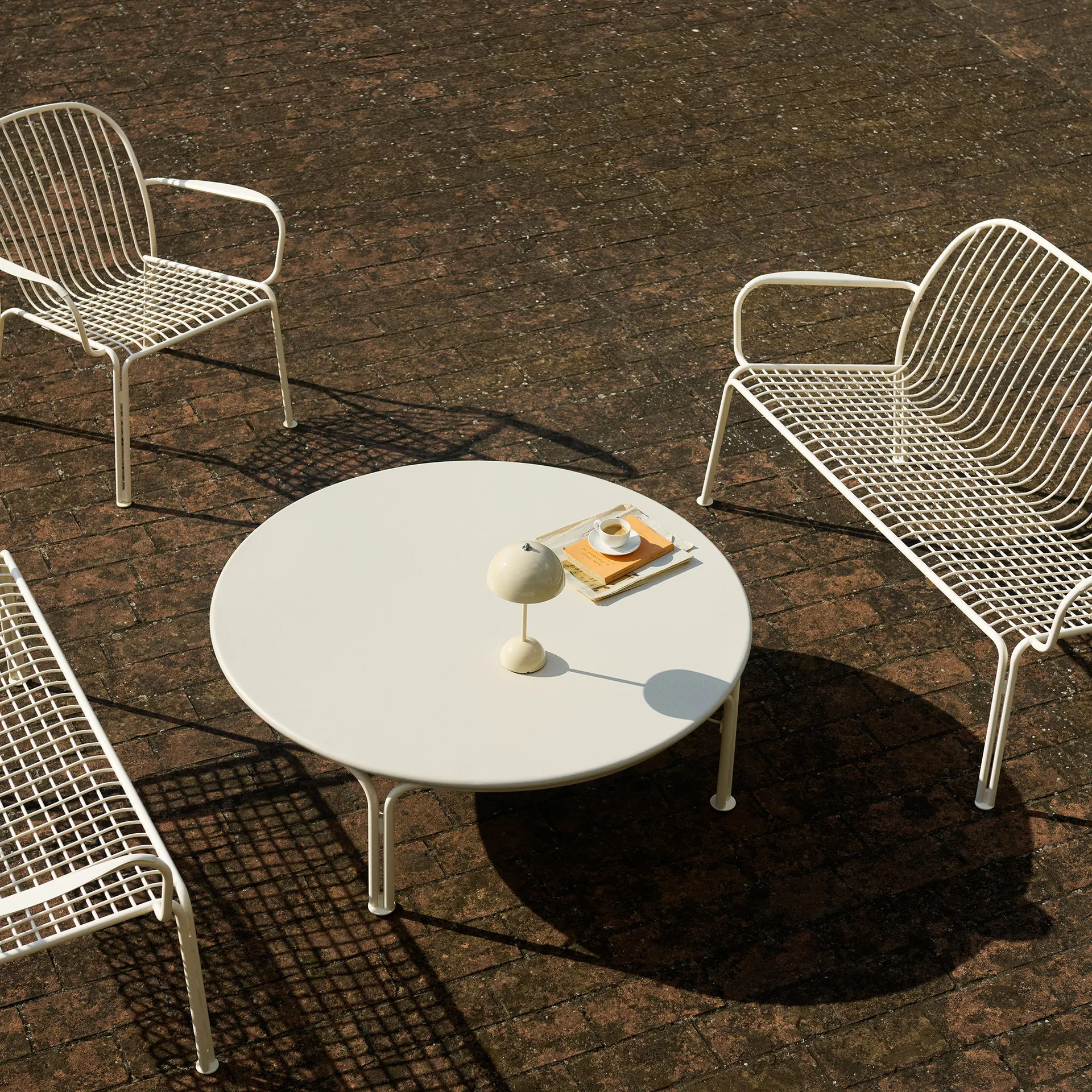 Thorvald SC109 コーヒーテーブル, Ivory, Ø115 cm &Tradition | アンドトラディション