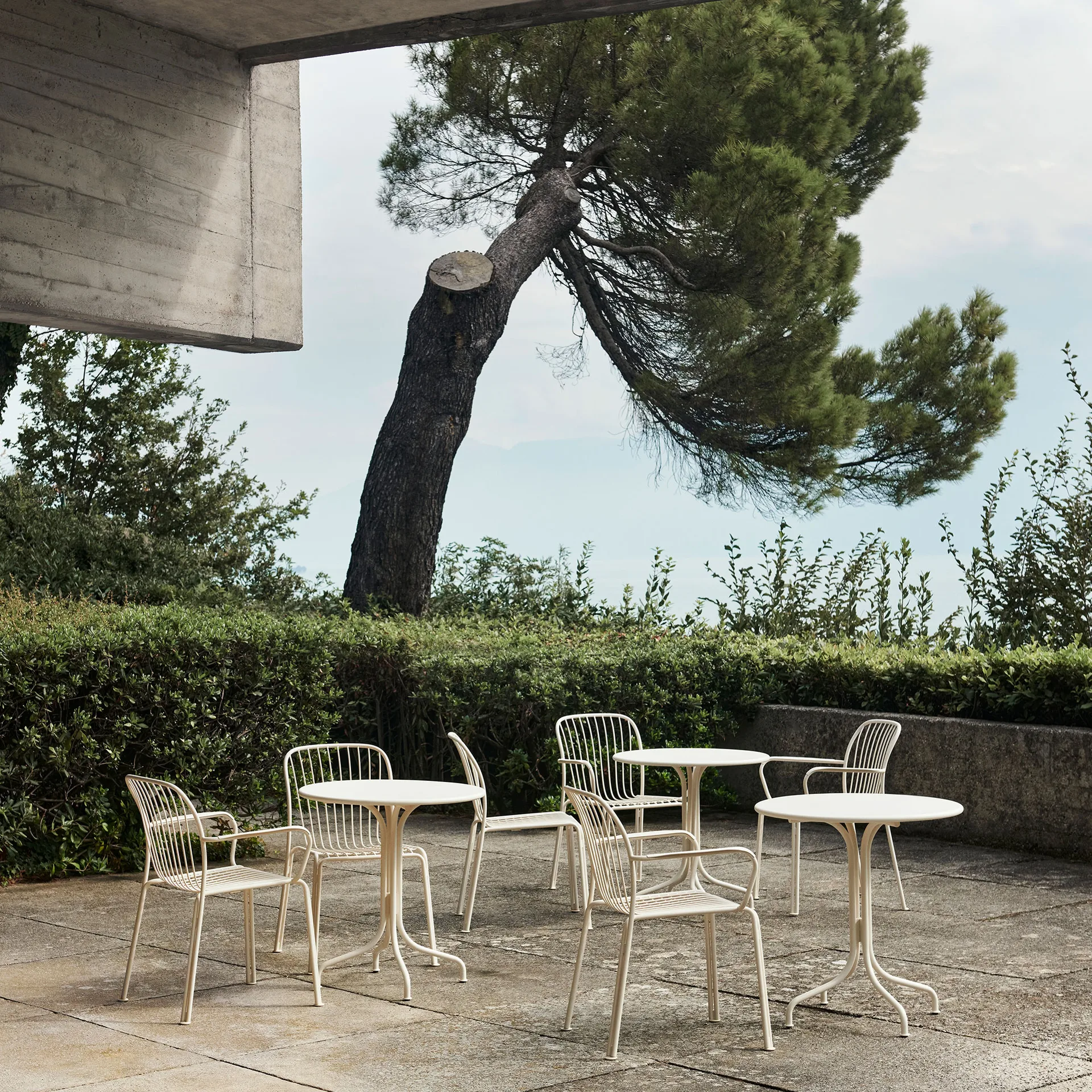 Thorvald SC96 コーヒーテーブル Ø70 cm, Ivory &Tradition | アンドトラディション