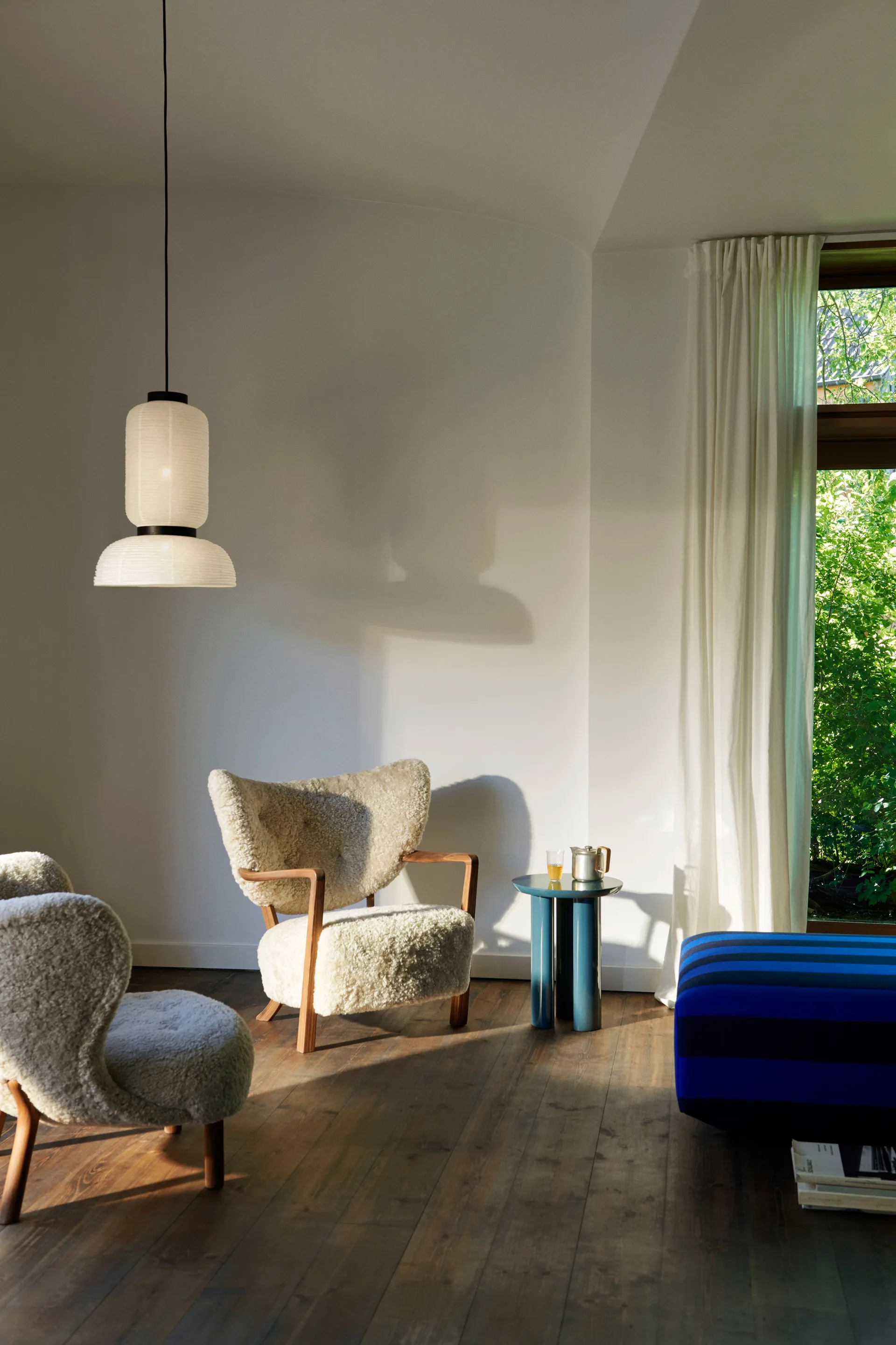 Tung JA3 サイドテーブル, Steel blue &Tradition | アンドトラディション