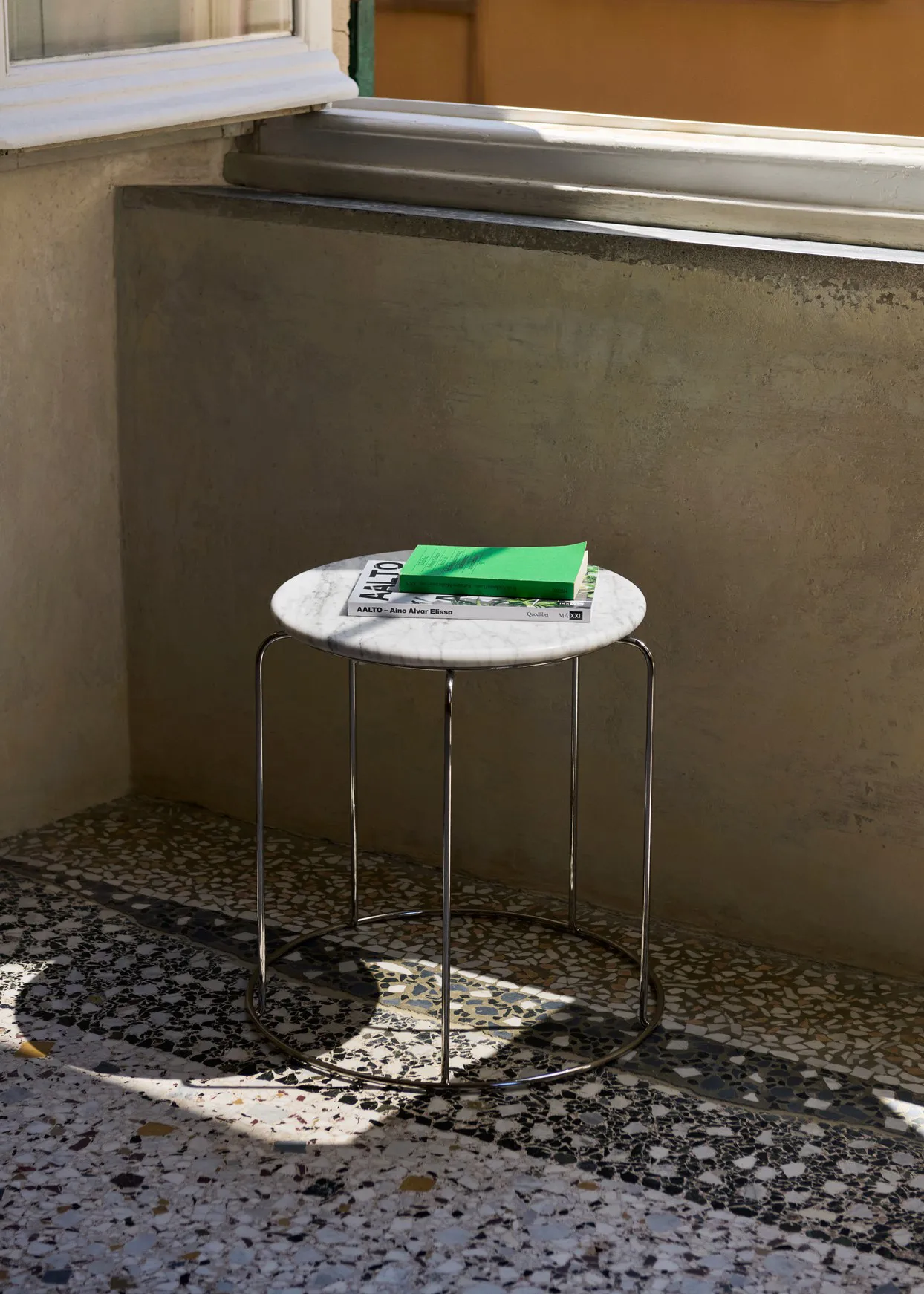 ワイヤースツール VP11 テーブルトップ Ø38 cm, Marble Bianco Carrara &Tradition | アンドトラディション