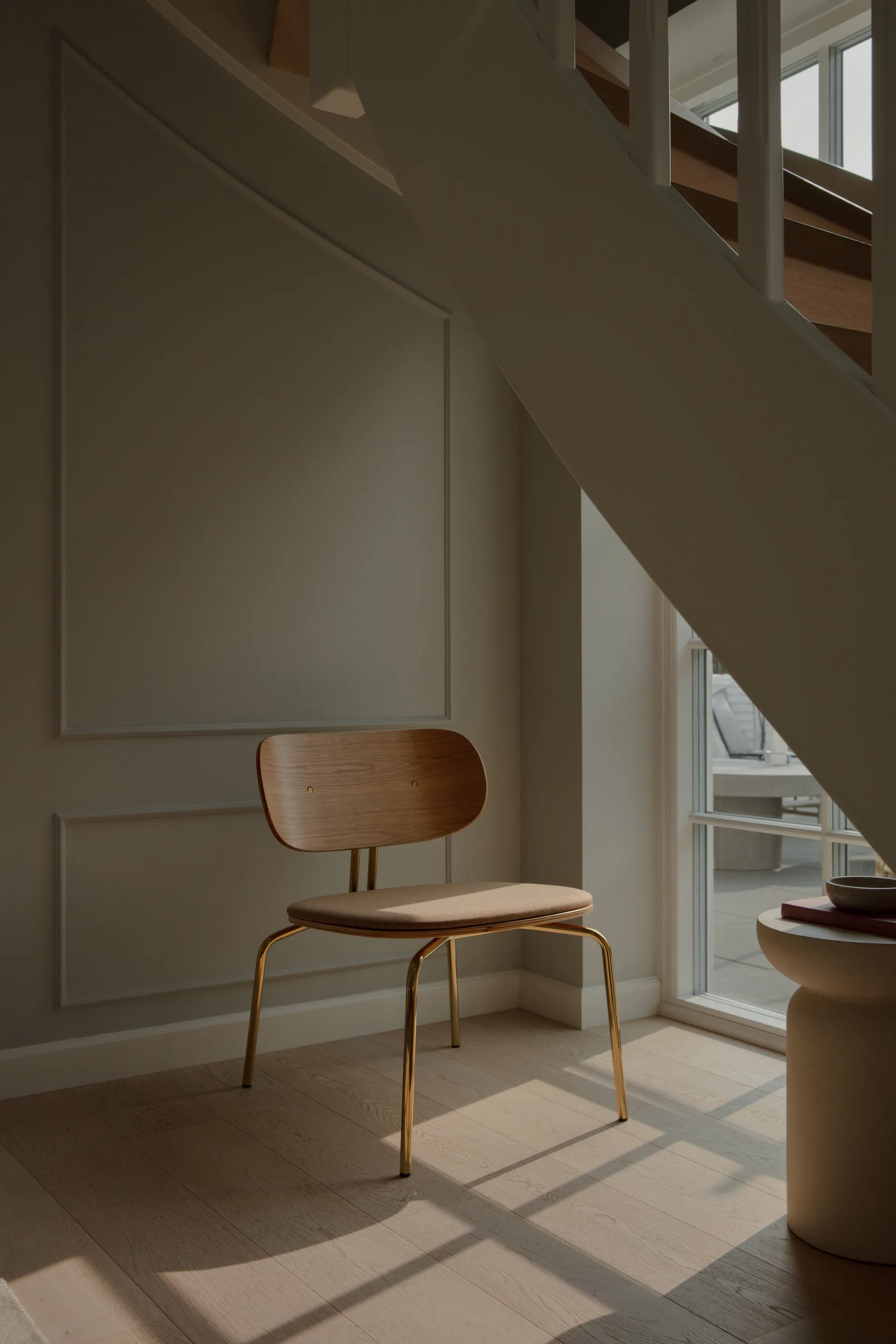 Curious ラウンジチェア, Oak-brass Umage | ウメイ