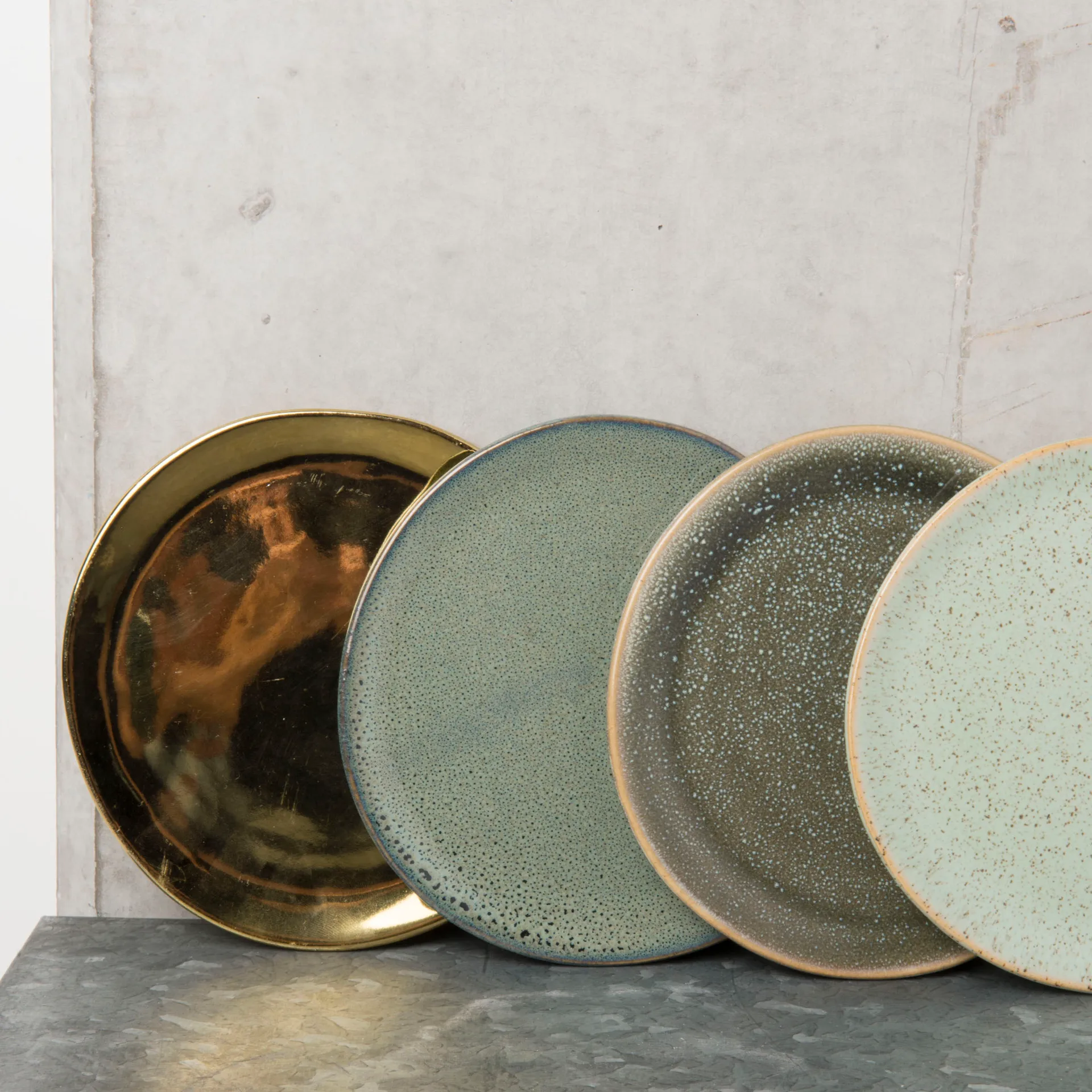 Good Morning Grow  ソーサー Ø14 cm, Brass URBAN NATURE CULTURE | アーバン ネイチャー カルチャー