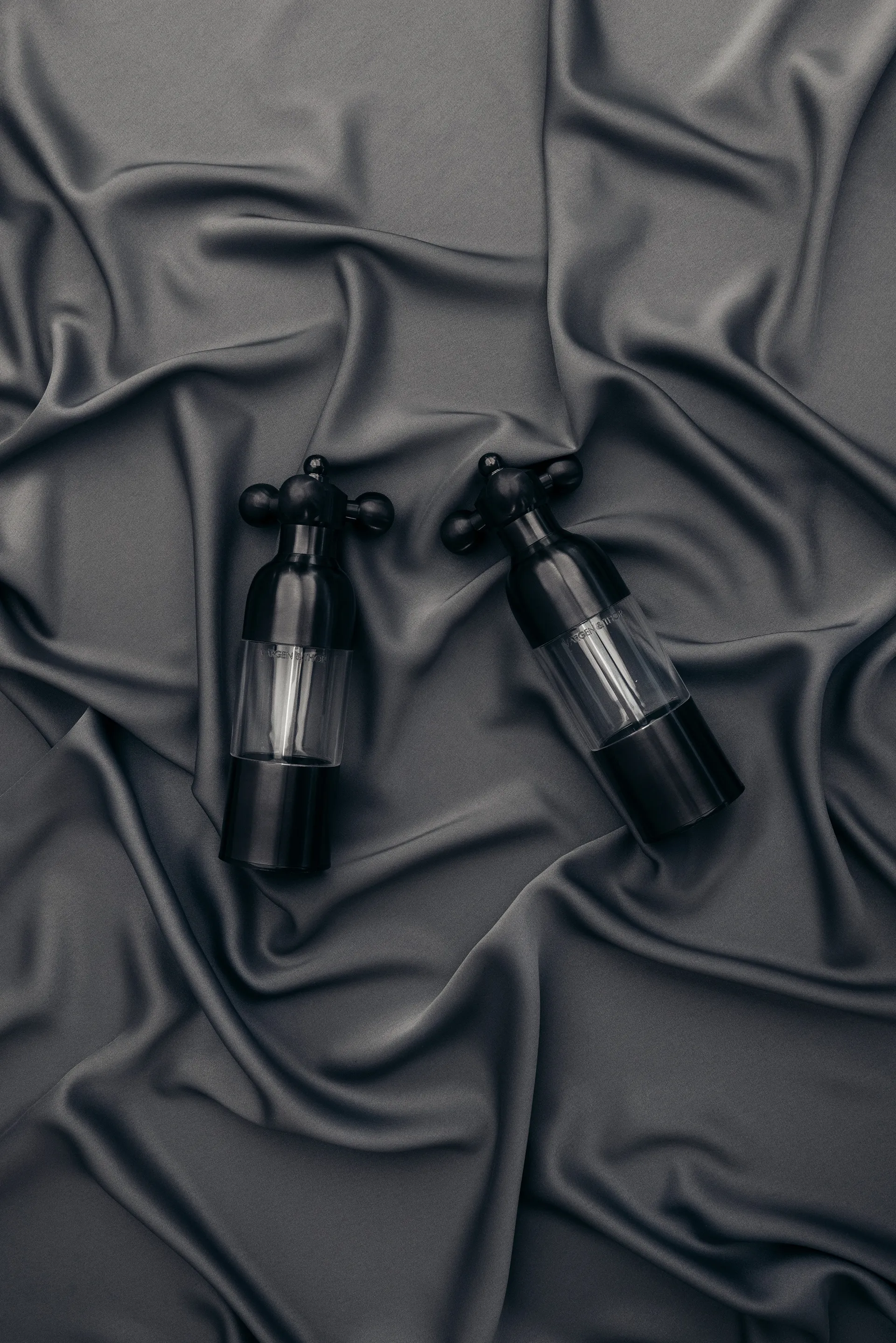 Axia ソルト & ペッパーミルセット, Matt black Vargen & Thor