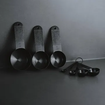 Frost 計量スプーンセット - Black, 7 pieces - Vargen & Thor