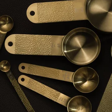 Frost 計量スプーンセット - Brass, 7 pieces - Vargen & Thor