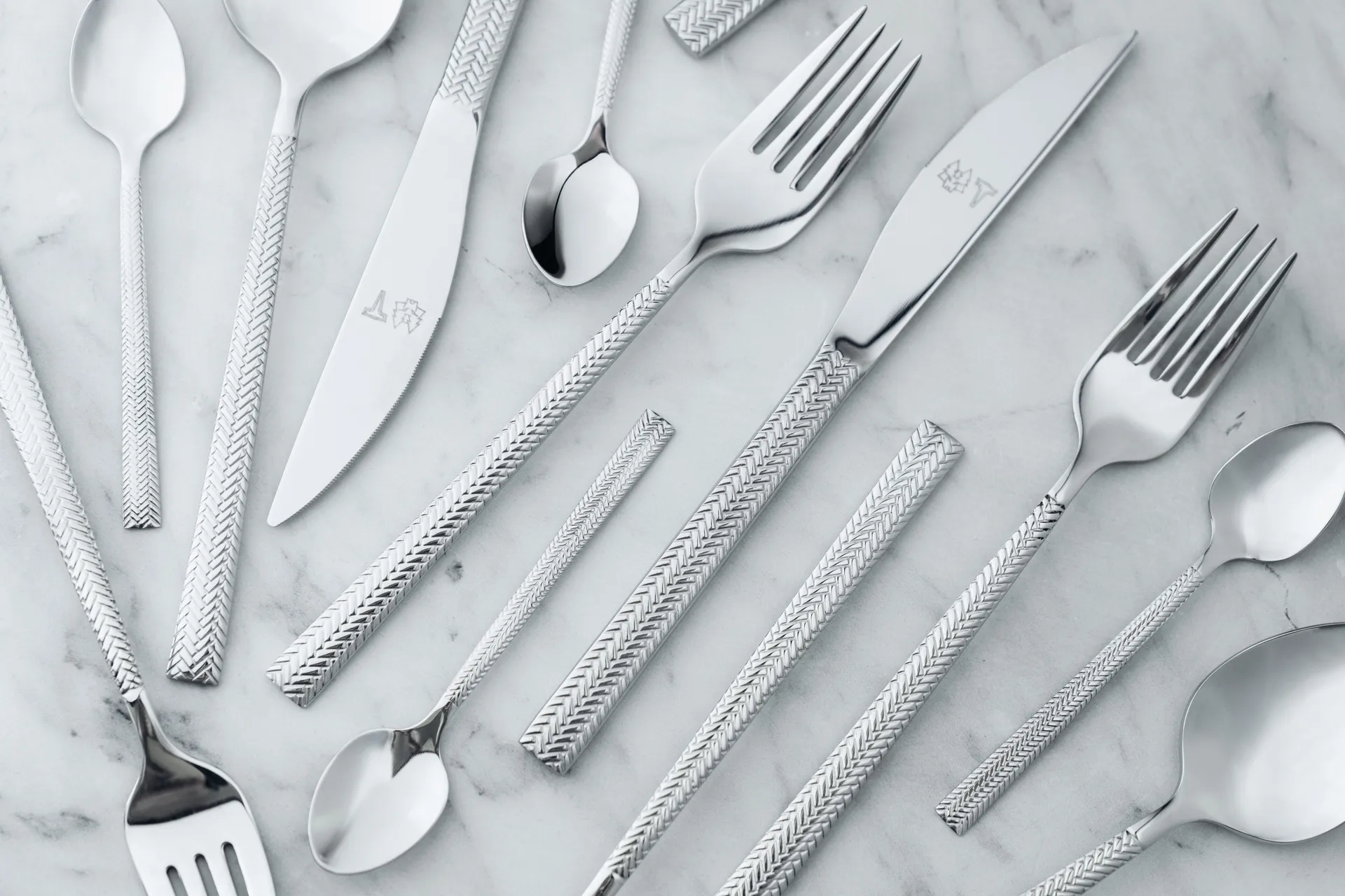 Glöd カトラリー 16本セット, Fishbone pattern Vargen & Thor