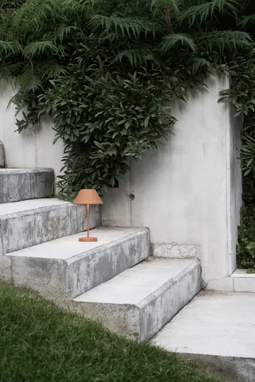 Teya ポータブルテーブルランプ - Terracotta, Ø15x26 cm - Watt & Veke | ワット & ヴェケ