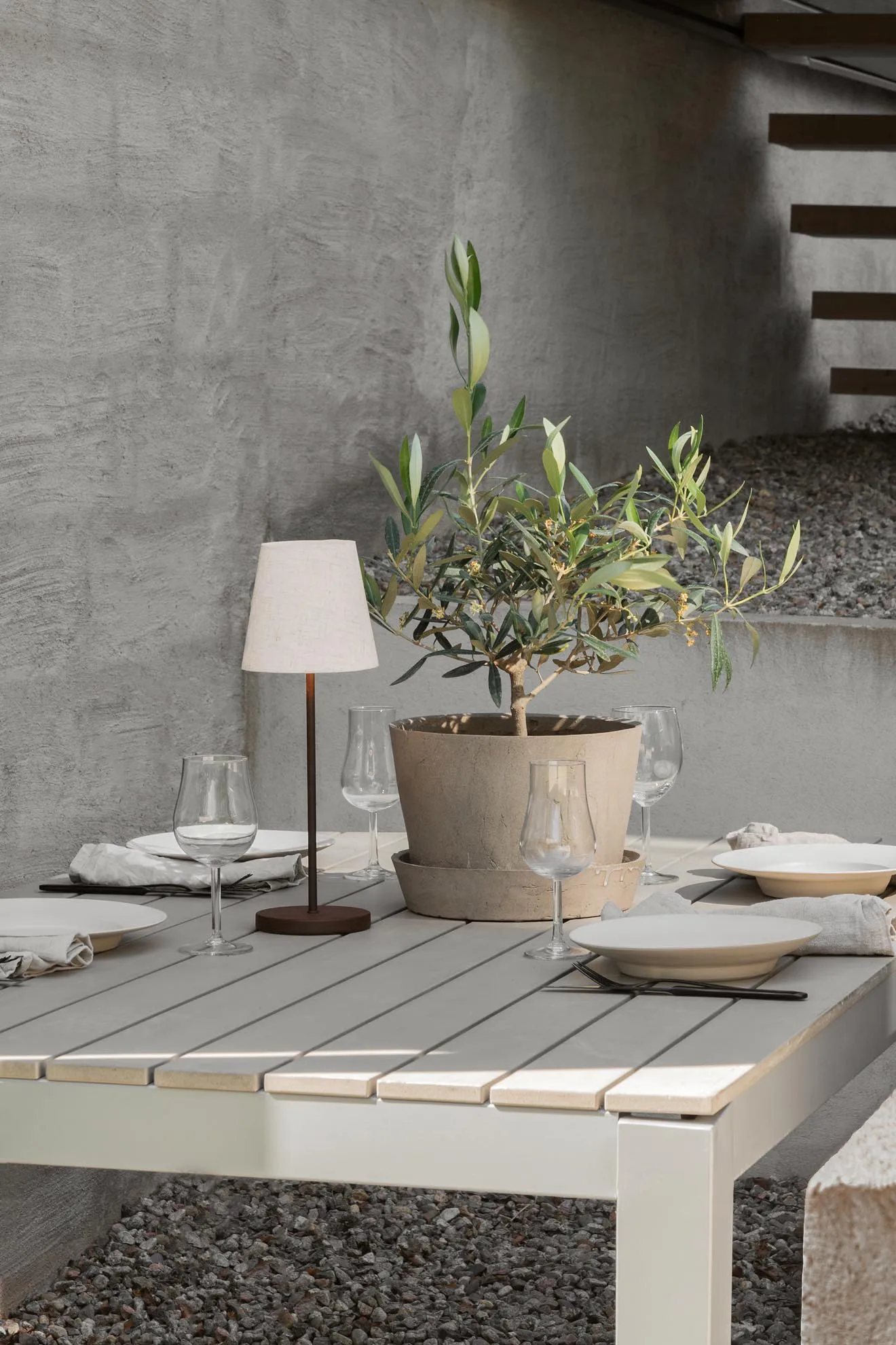 Tyra ポータブルテーブルランプ Ø14 cm, Coffee Watt & Veke | ワット & ヴェケ