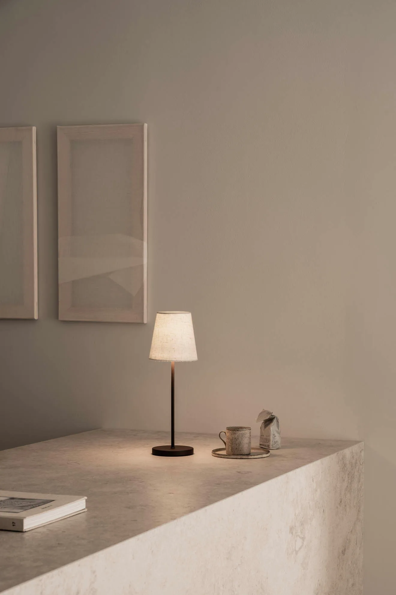 Tyra ポータブルテーブルランプ Ø14 cm, Coffee Watt & Veke | ワット & ヴェケ