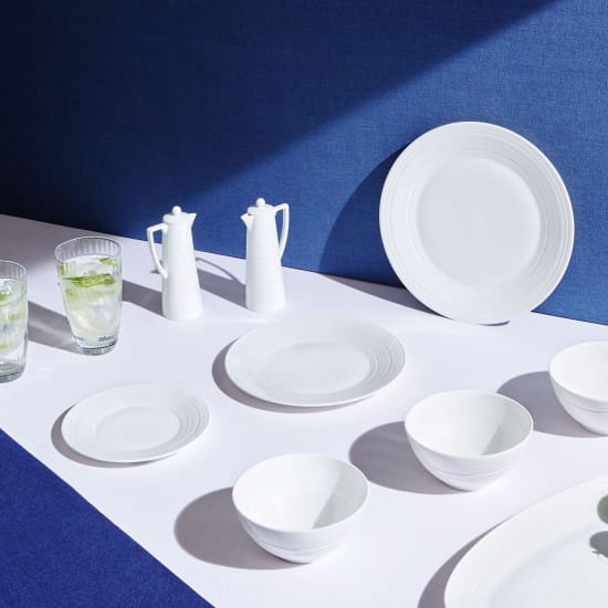ホワイト ストラータ プレート, Ø 27 cm Wedgwood | ウェッジウッド