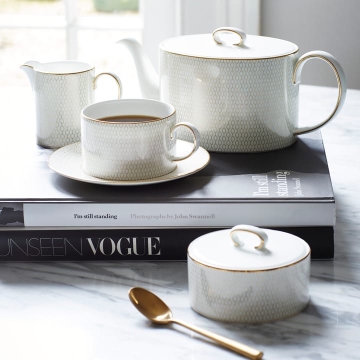 Arris ティーカップ ソーサー付き, white Wedgwood | ウェッジウッド