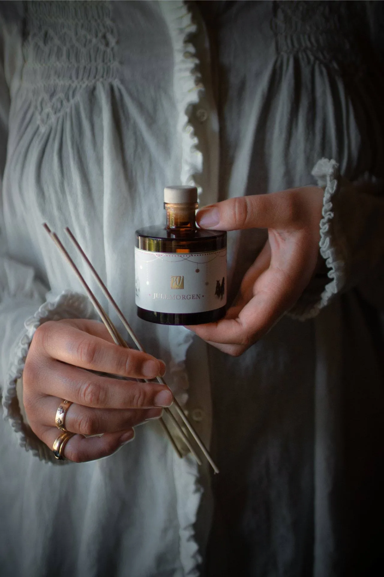 Julemorgen Story リードディフューザー, 100 ml Wik & Walsøe | ウィック & ワルソー