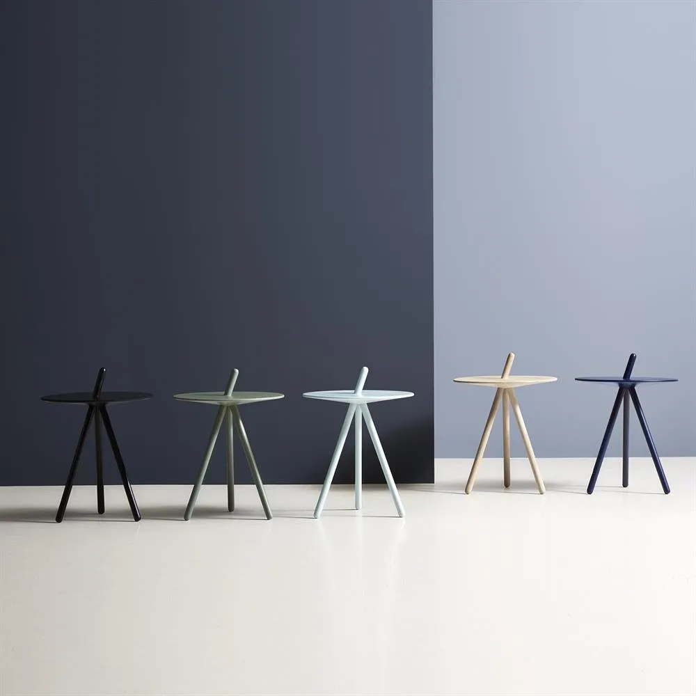 Come here テーブル, black-painted oak Woud | ウッド