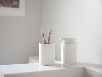 Karma ソープディスペンサー 25 cl - White - Zone Denmark | ゾーン デンマーク